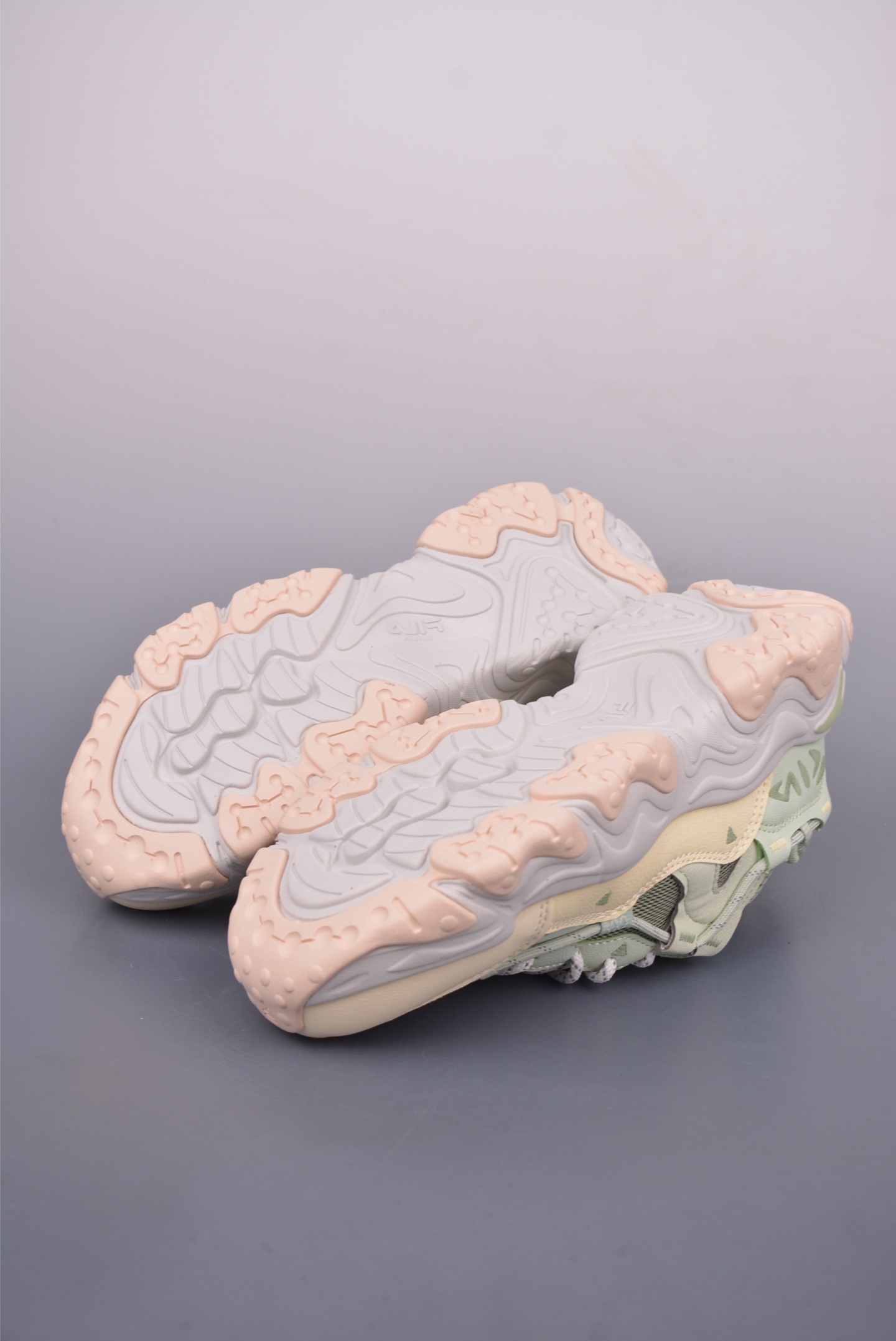 Fila Fusion Women's Fashion Chunky Sneakers - Style & Comfort Combined 4 i1749458144761 2559 0 2