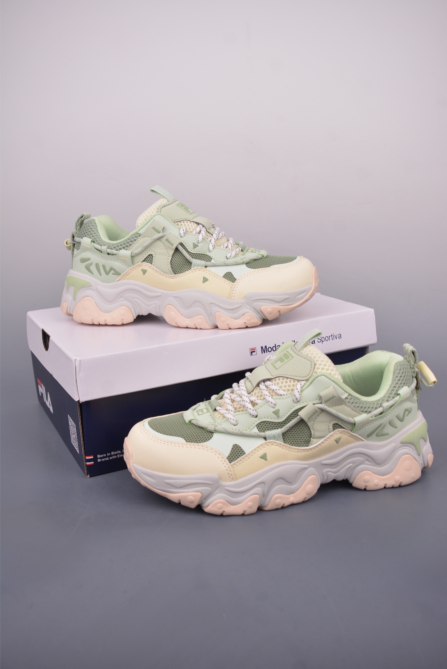 Fila Fusion Women's Fashion Chunky Sneakers - Style & Comfort Combined 6 i1749458144815 7149 0 4