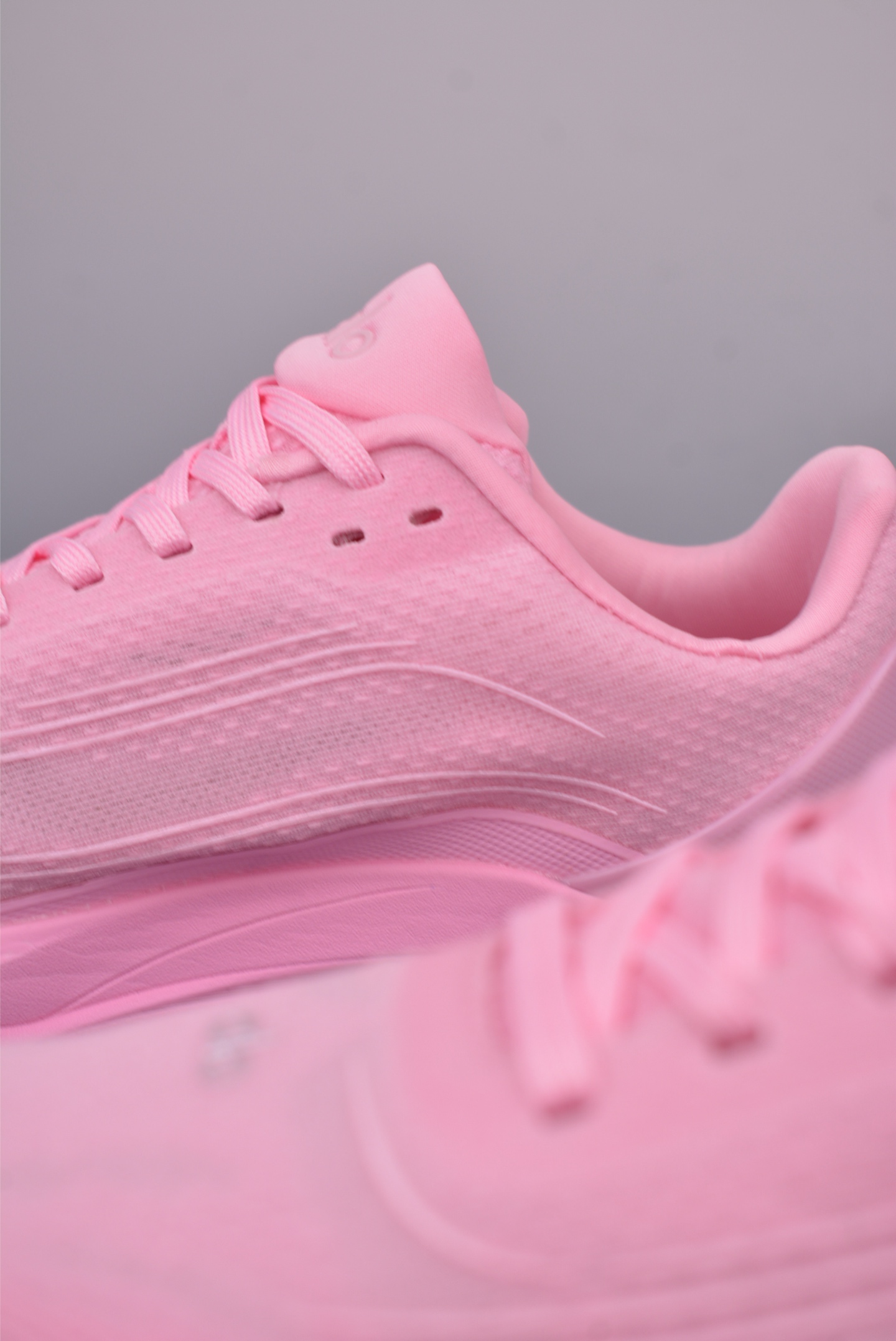 Alo Yoga Runner Mode Sneakers - Comfortable, Minimalist, Anti-Slip, Durable 8 i1749458883081 3308 0 7