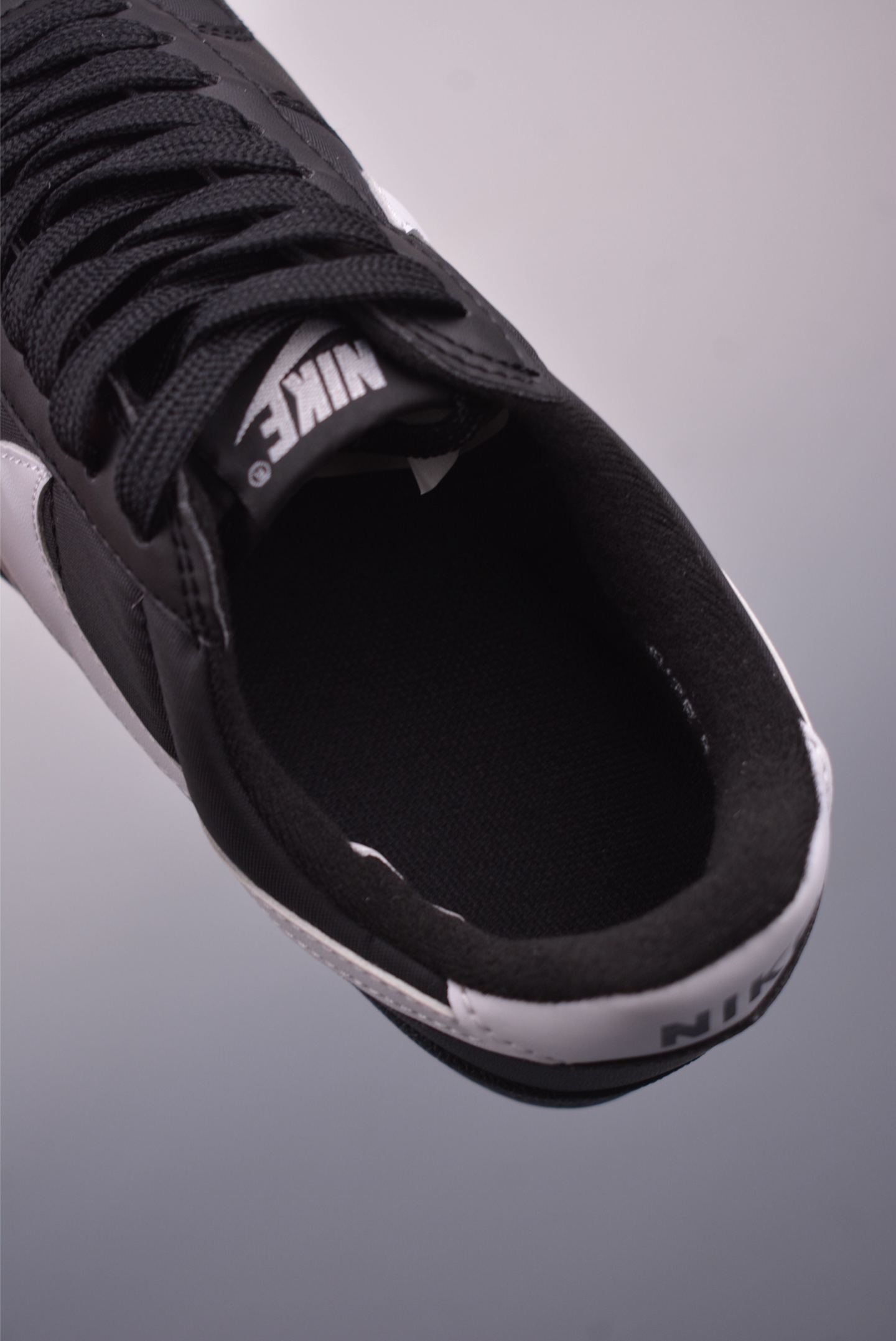 Nike Field General 82: Retro Low-Top Sneakers with Iconic Swoosh Design 10 i1749459132186 8383 0 8