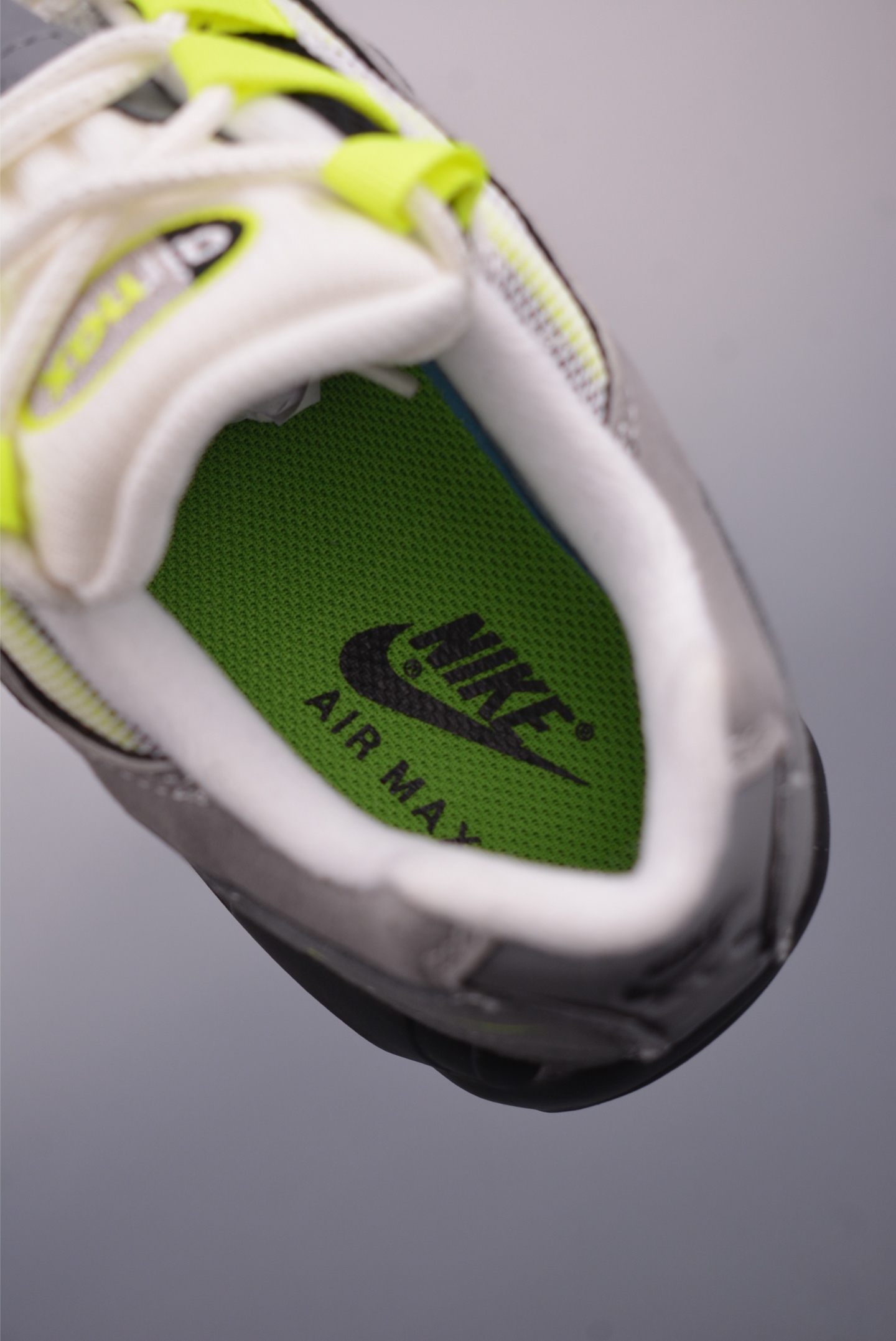 Nike Air Max 95: Iconic Design, Ultimate Comfort, Stylish Sneakers 10 i1749509442012 9688 0 8