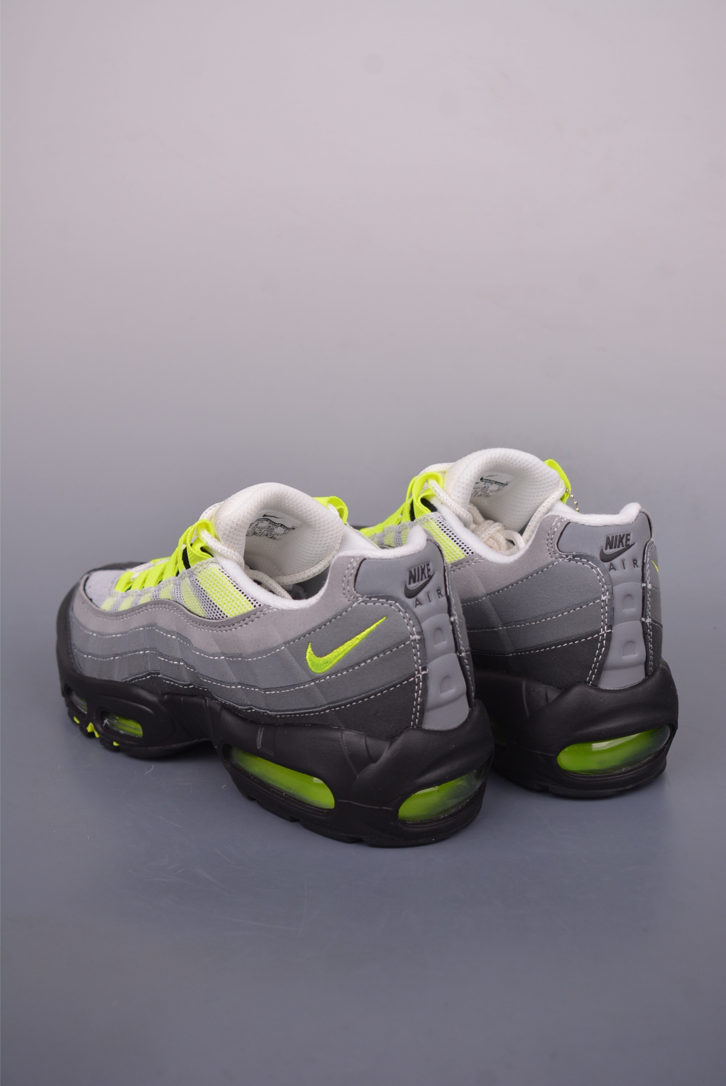 Nike Air Max 95: Iconic Design, Ultimate Comfort, Stylish Sneakers 3 i1749509442200 440 0 1