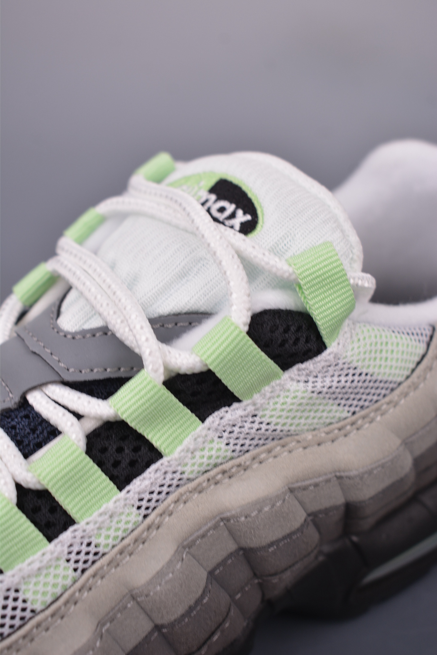 Nike Air Max 95: Iconic Design, Cushioned Comfort, and Versatile Style 8 i1749509499085 572 0 6