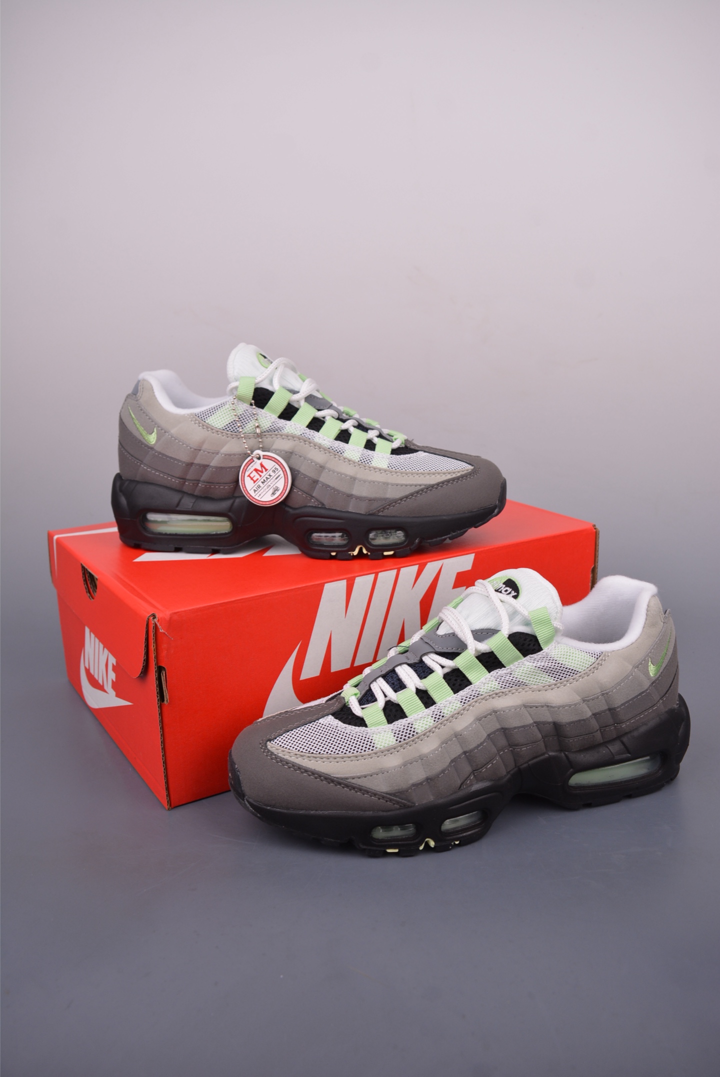 Nike Air Max 95: Iconic Design, Cushioned Comfort, and Versatile Style 6 i1749509499180 4774 0 4