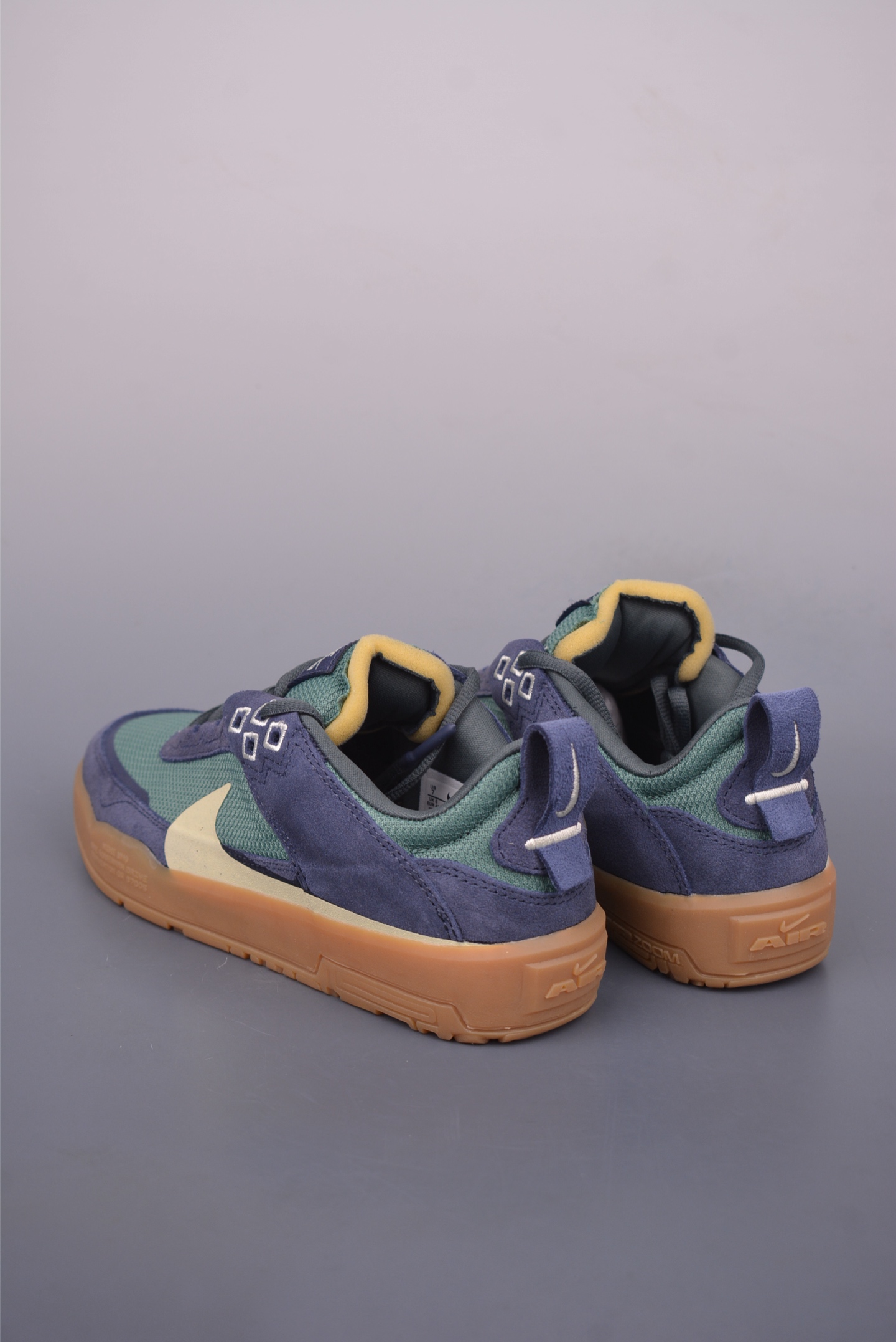 Nike SB Day One Low-Top Sneakers - Air Zoom Cushioning, Flexible & Durable 3 i1749512319591 4793 0 1