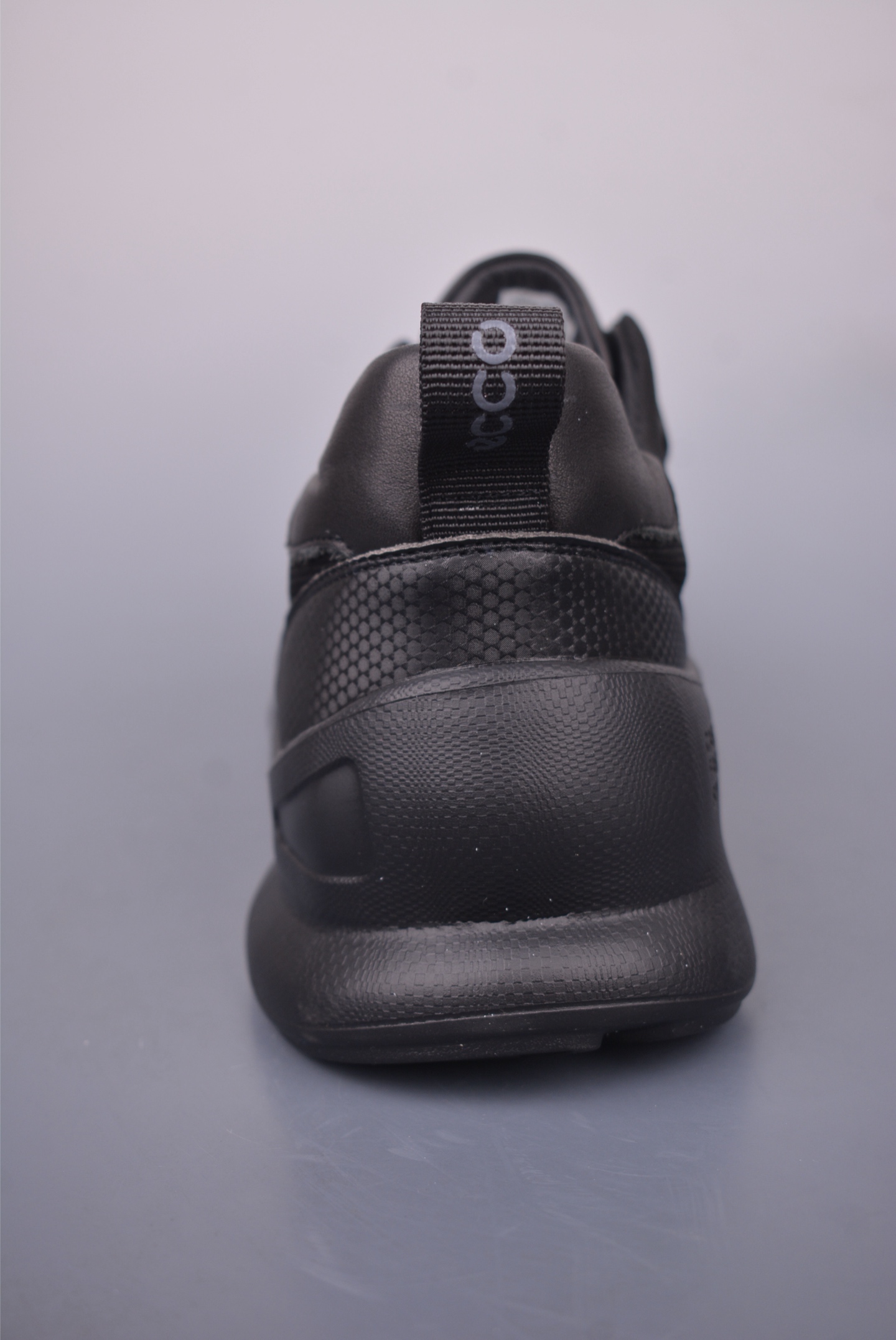 ECCO爱步老爹鞋男士夏季新款 飞织网面百搭潮流户外运动鞋 825864