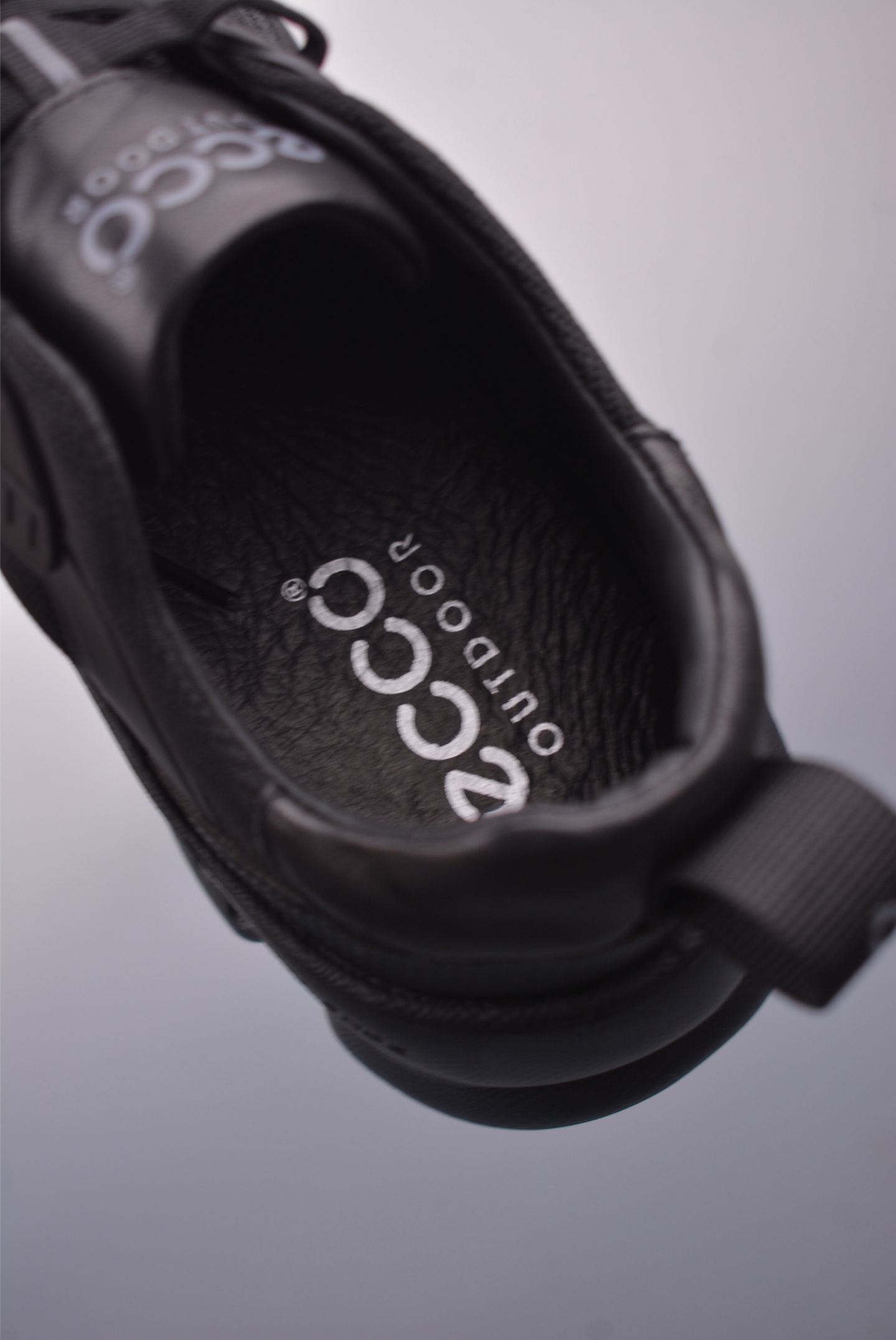 ECCO爱步老爹鞋男士夏季新款 飞织网面百搭潮流户外运动鞋 825864