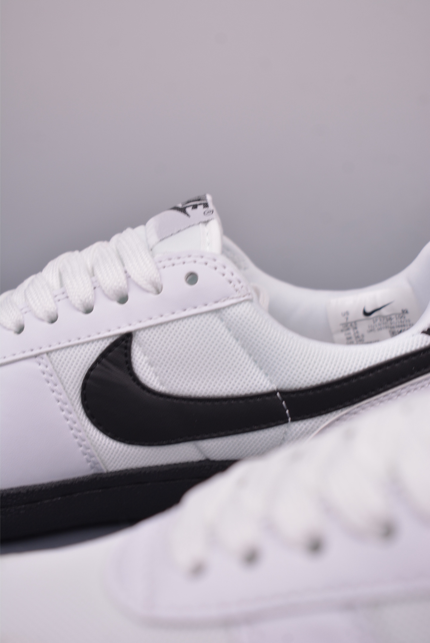 Nike Field General 82: Retro Low-Top Sneakers for Comfort and Style 8 i1749512952469 2144 0 7