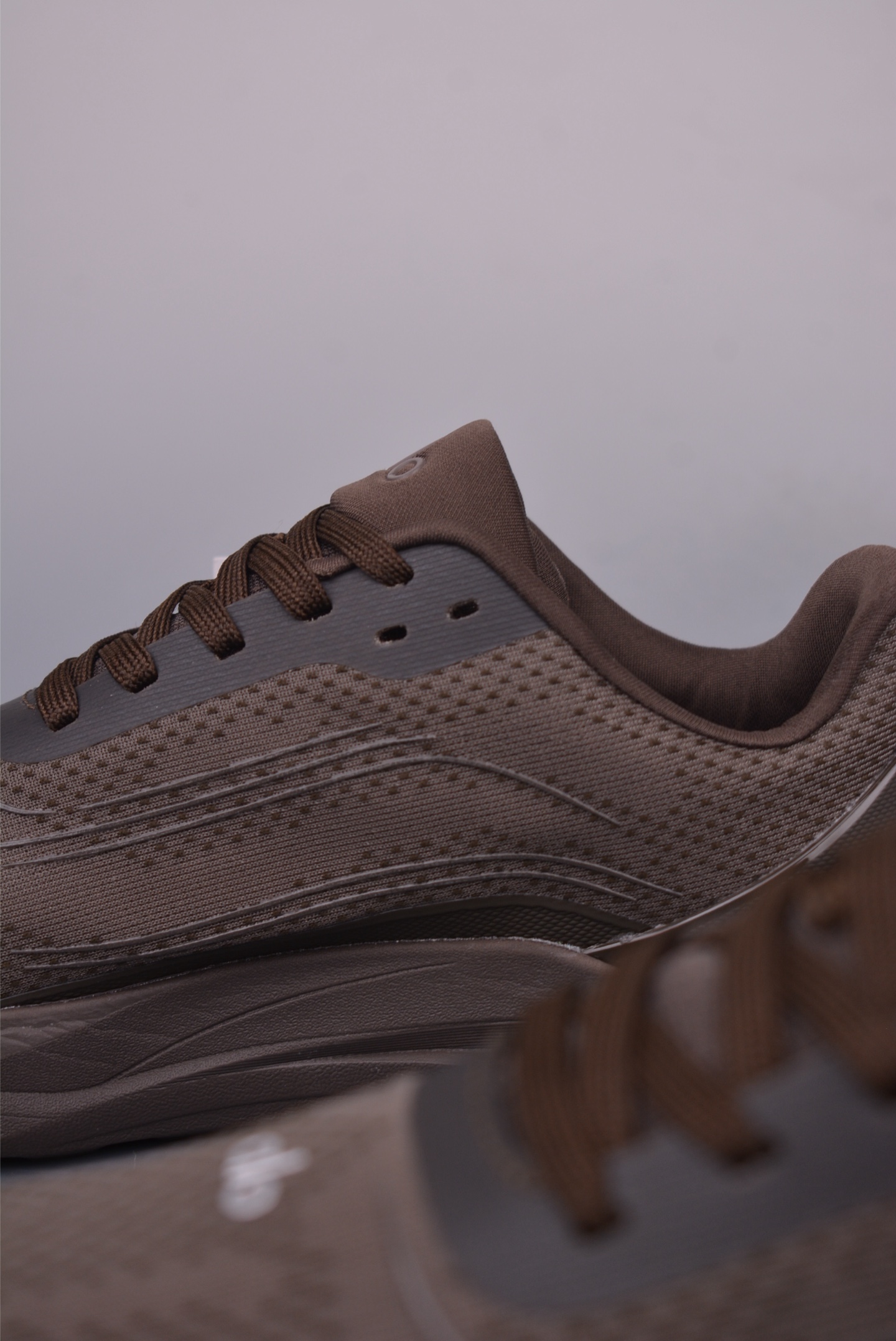 Alo Yoga Runner Mode Sneakers - Comfortable, Anti-Slip, and Wear-Resistant 8 i1749592267134 344 0 7