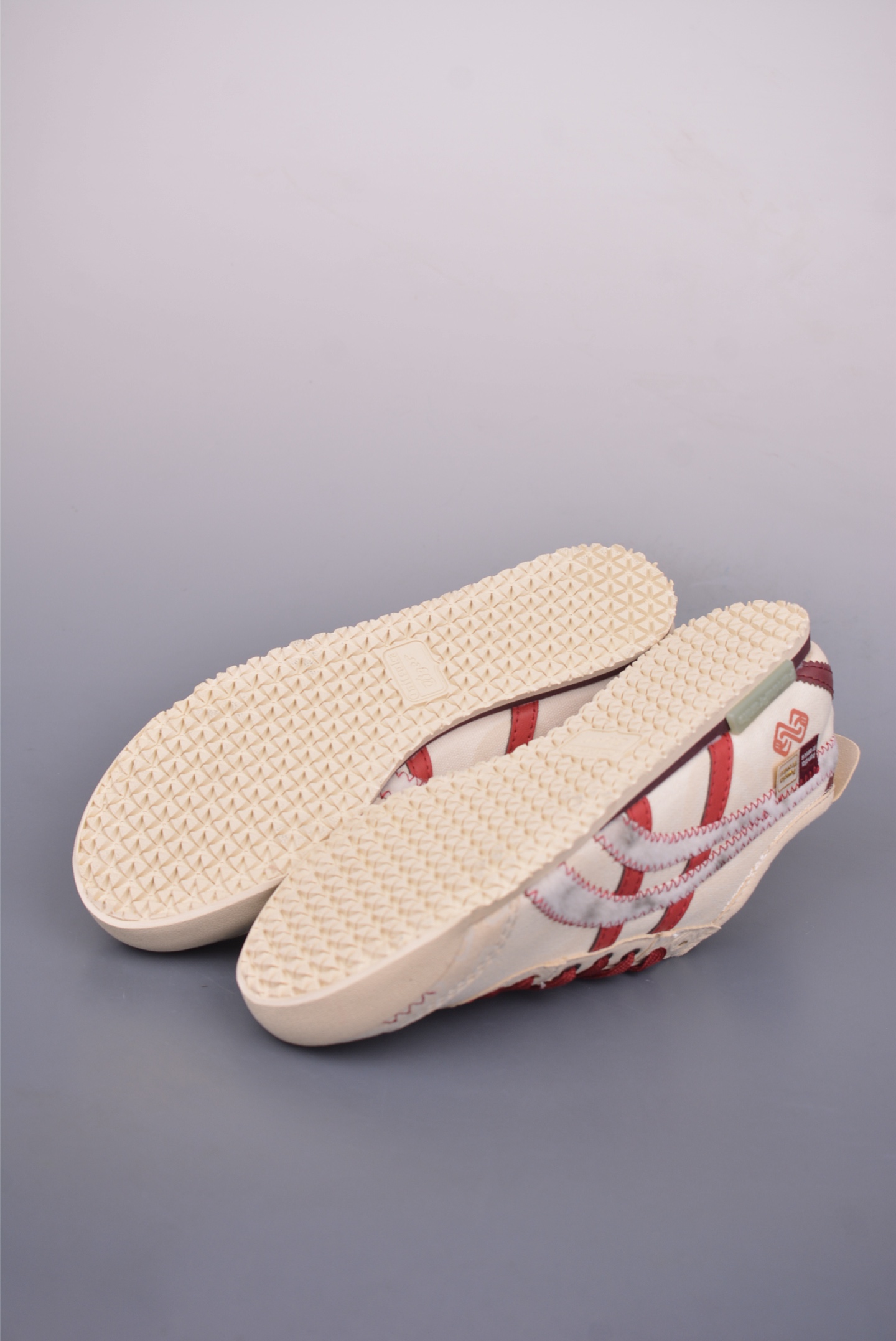 Onitsuka Tiger MEXICO 66 Cream/Red Leather Upper Lightweight Casual Shoe 4 i1749592303609 2764 0 2