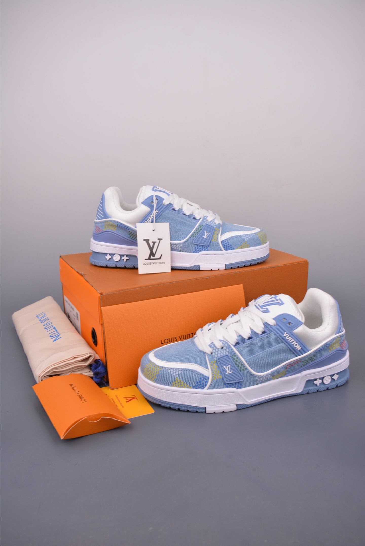 Louis Vuitton Trainer Limited Edition Sneakers - Italian Leather, Perfect Details 6 i1749592367498 7642 0 4