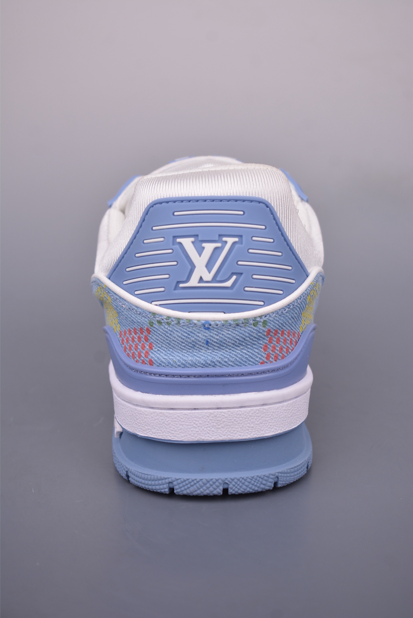 Louis Vuitton Trainer Limited Edition Sneakers - Italian Leather, Perfect Details 5 i1749592367501 8970 0 3