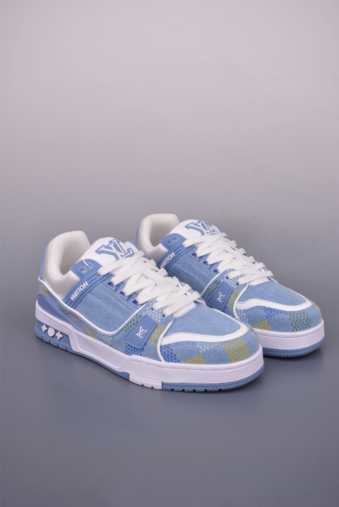 Louis Vuitton Trainer Limited Edition Sneakers - Italian Leather, Perfect Details 2 i1749592369344 5351 0 0