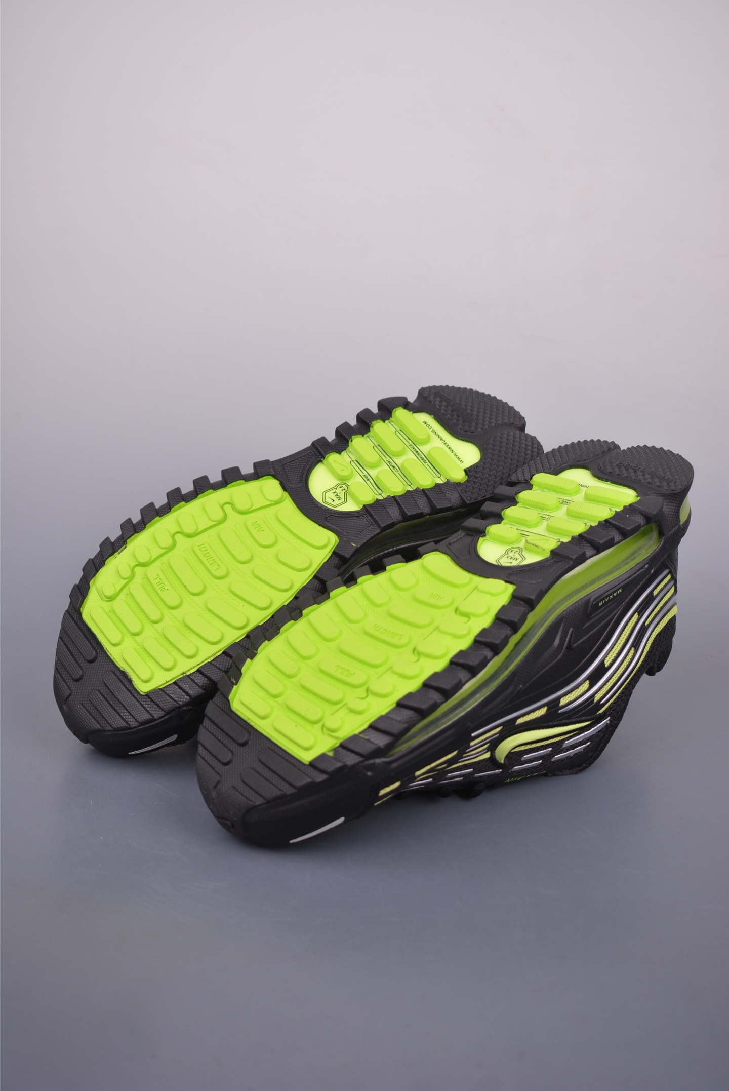 Comme Des Garcons Homme Plus x Nike Air Max TL 2.5 Black/Lime Sneakers 4 i1749592589811 853 0 2