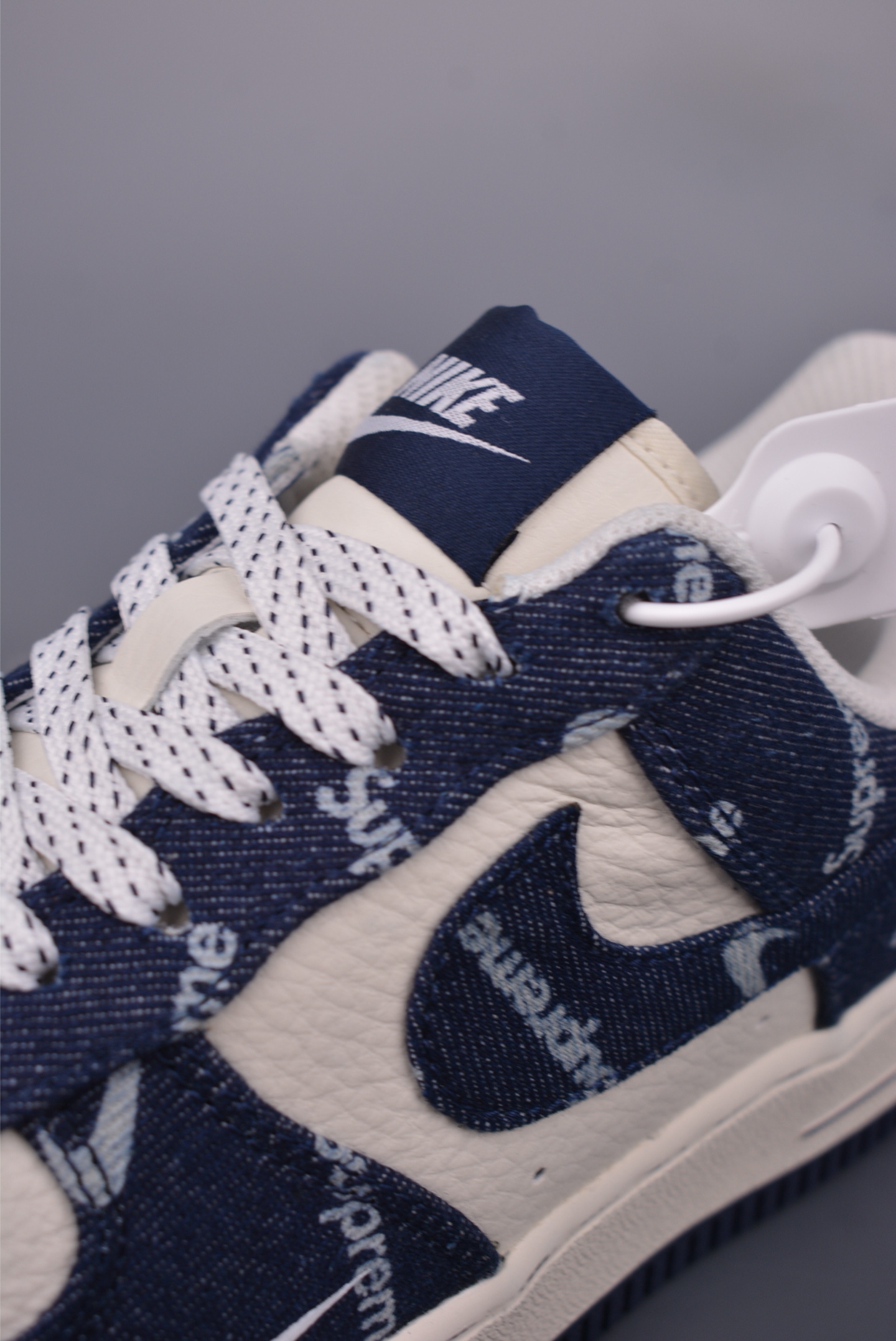 Nike Air Force 1 Low Supreme Collab - Authentic Design, Perfect Fit 8 i1749593143365 1579 0 6