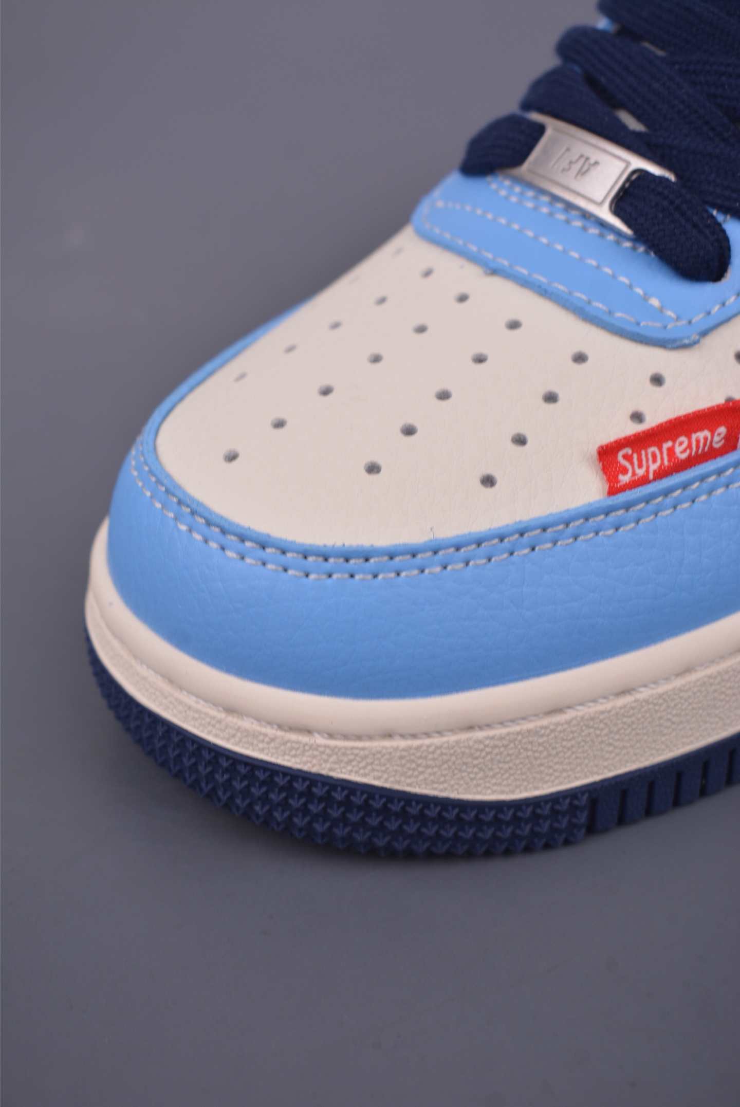 Nike Air Force 1 Low Supreme Sneakers - Premium Comfort & Style 6 i1749593198469 2759 0 5