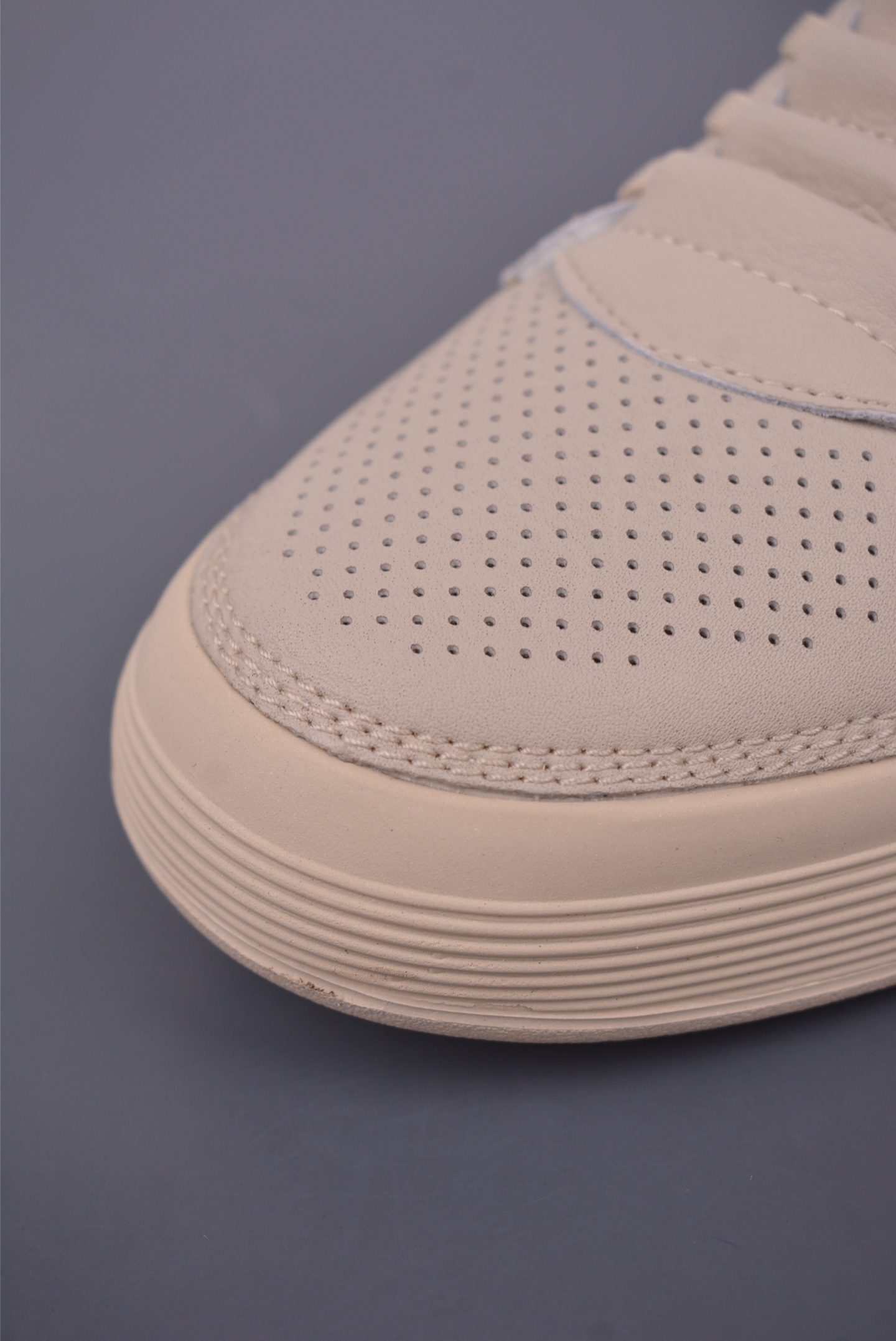 ECCO Men's Lightweight Leather Sneakers - Comfortable & Stylish Casual Shoes 6 i1749593771427 8502 0 5
