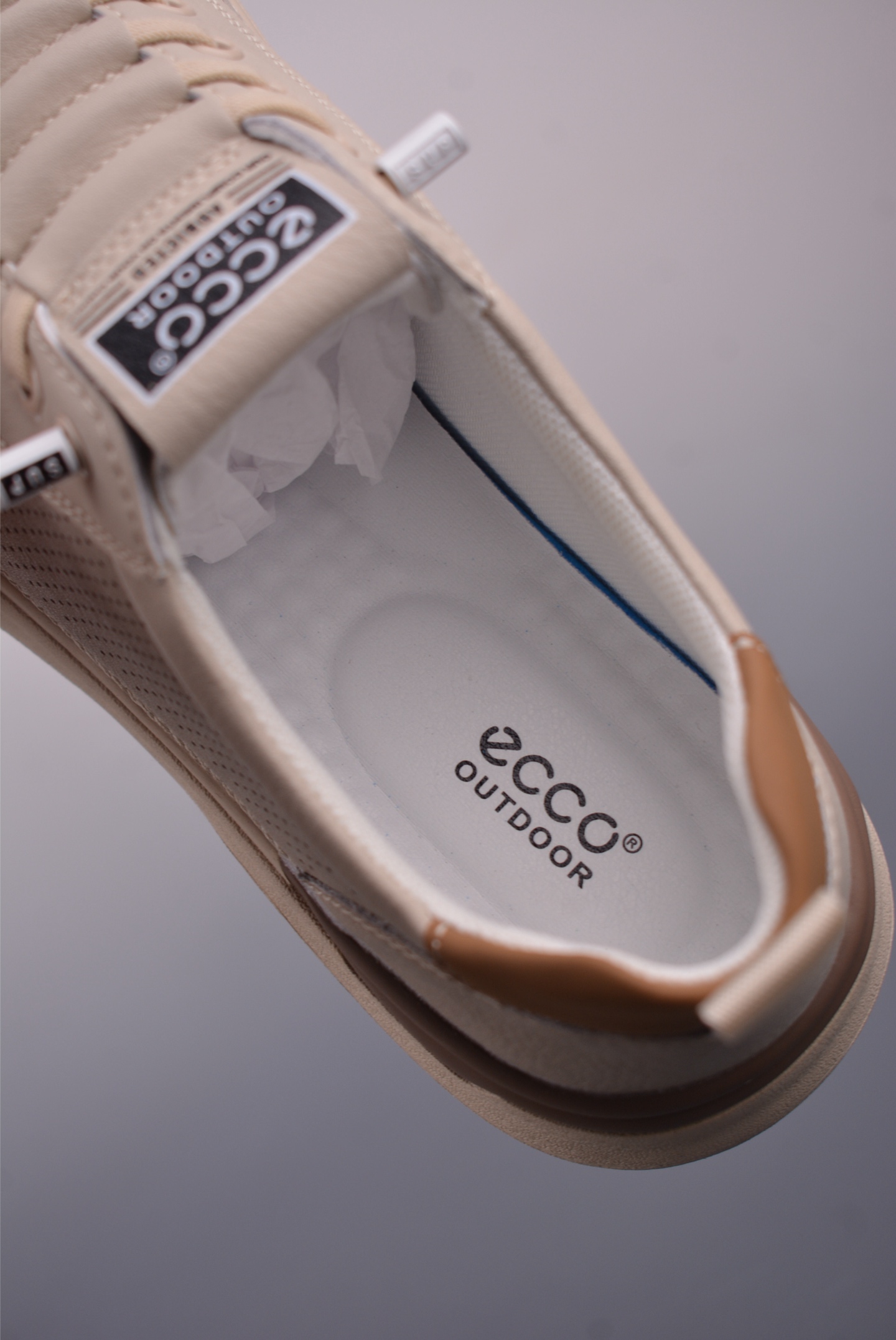 ECCO Men's Lightweight Leather Sneakers - Comfortable & Stylish Casual Shoes 9 i1749593771613 3245 0 8
