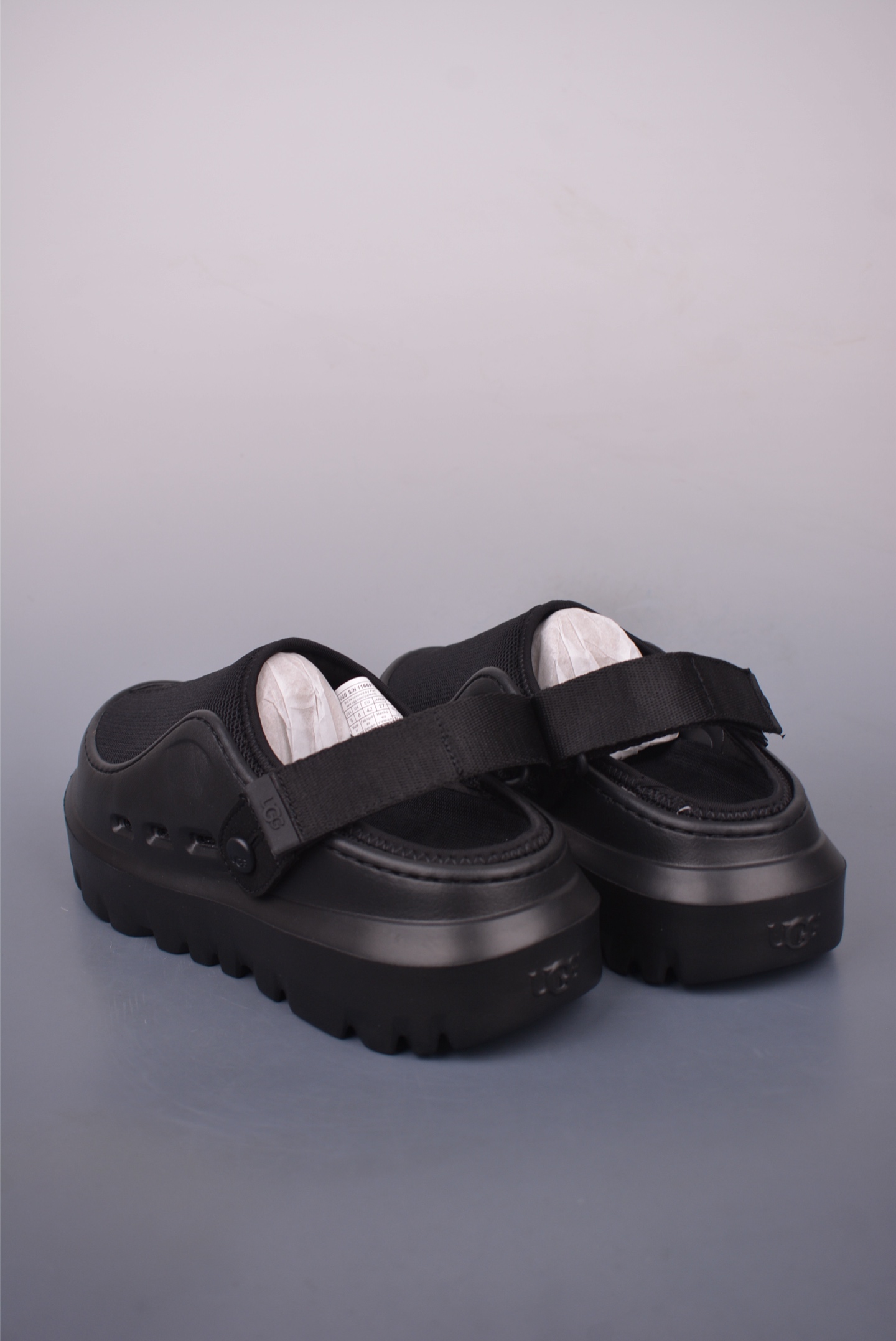 UGG夏季新款雪之答案SKTA 厚底增高舒适轻便透气洞洞鞋 M25188-Chinese UA Cheap High Quatity Brand Clothes Bags handbags Sneakers wholesale wholesaler seller from China Factory suppliers Fashion Clothing Shoes best Quality Beautiful Price UGG夏季新款雪之答案SKTA 厚底增高舒适轻便透气洞洞鞋 M25188