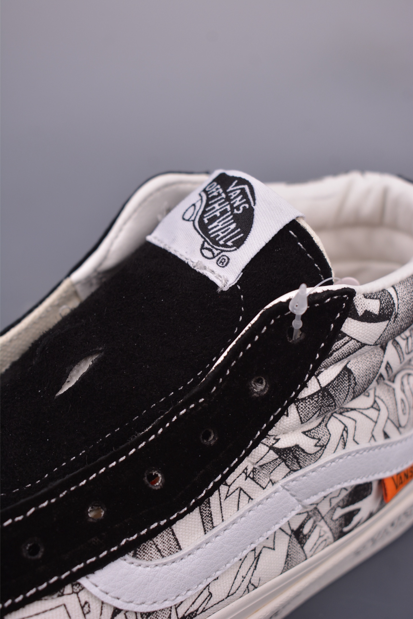 Vans Sk8-Mid SNS 黑白涂鸦中帮 以当地 Venice 沙滩为主题-Chinese UA Cheap High Quatity Brand Clothes Bags handbags Sneakers wholesale wholesaler seller from China Factory suppliers Fashion Clothing Shoes best Quality Beautiful Price Vans Sk8-Mid SNS 黑白涂鸦中帮 以当地 Venice 沙滩为主题