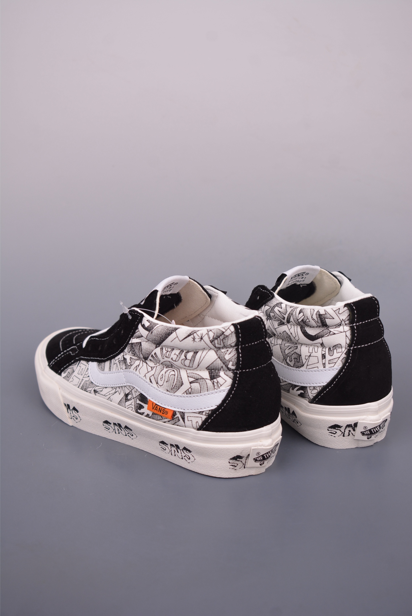 Vans Sk8-Mid SNS 黑白涂鸦中帮 以当地 Venice 沙滩为主题-Chinese UA Cheap High Quatity Brand Clothes Bags handbags Sneakers wholesale wholesaler seller from China Factory suppliers Fashion Clothing Shoes best Quality Beautiful Price Vans Sk8-Mid SNS 黑白涂鸦中帮 以当地 Venice 沙滩为主题