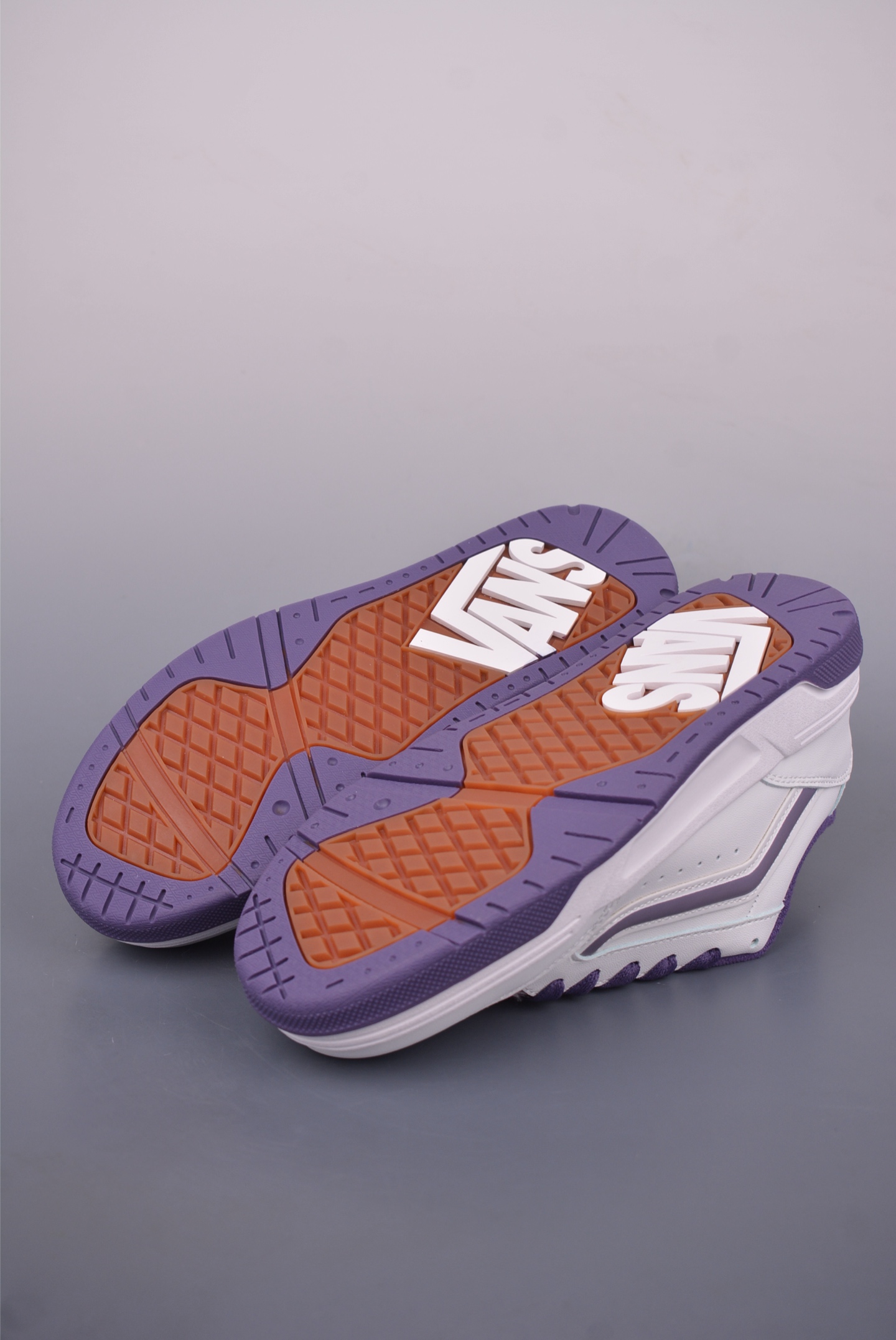 全新鞋型 Vans Hylane 白紫 范斯官方 美式复古休闲运动鞋 VN000D1JPRP-Chinese UA Cheap High Quatity Brand Clothes Bags handbags Sneakers wholesale wholesaler seller from China Factory suppliers Fashion Clothing Shoes best Quality Beautiful Price 全新鞋型 Vans Hylane 白紫 范斯官方 美式复古休闲运动鞋 VN000D1JPRP