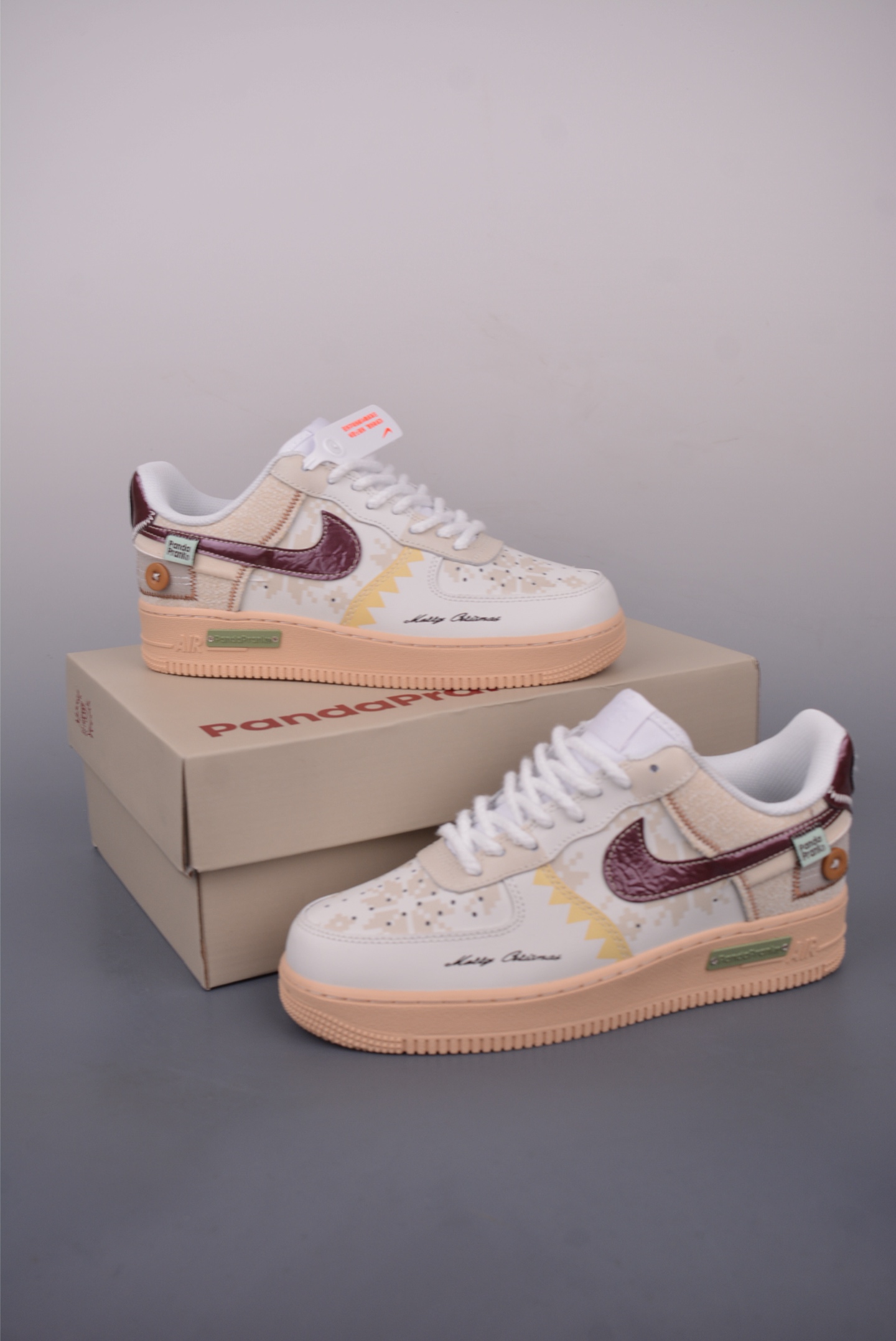 Nike Air Force 1 Low 'Merry Christmas' Edition - Premium Comfort & Style 5 i1749679144756 9099 0 4