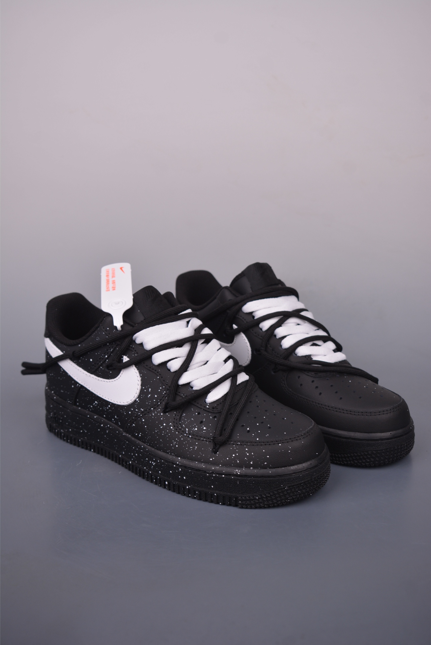 Nike Air Force 1 Low 'Splatter' Custom Black & White Athletic Shoes 2 i1749679179978 273 0 0
