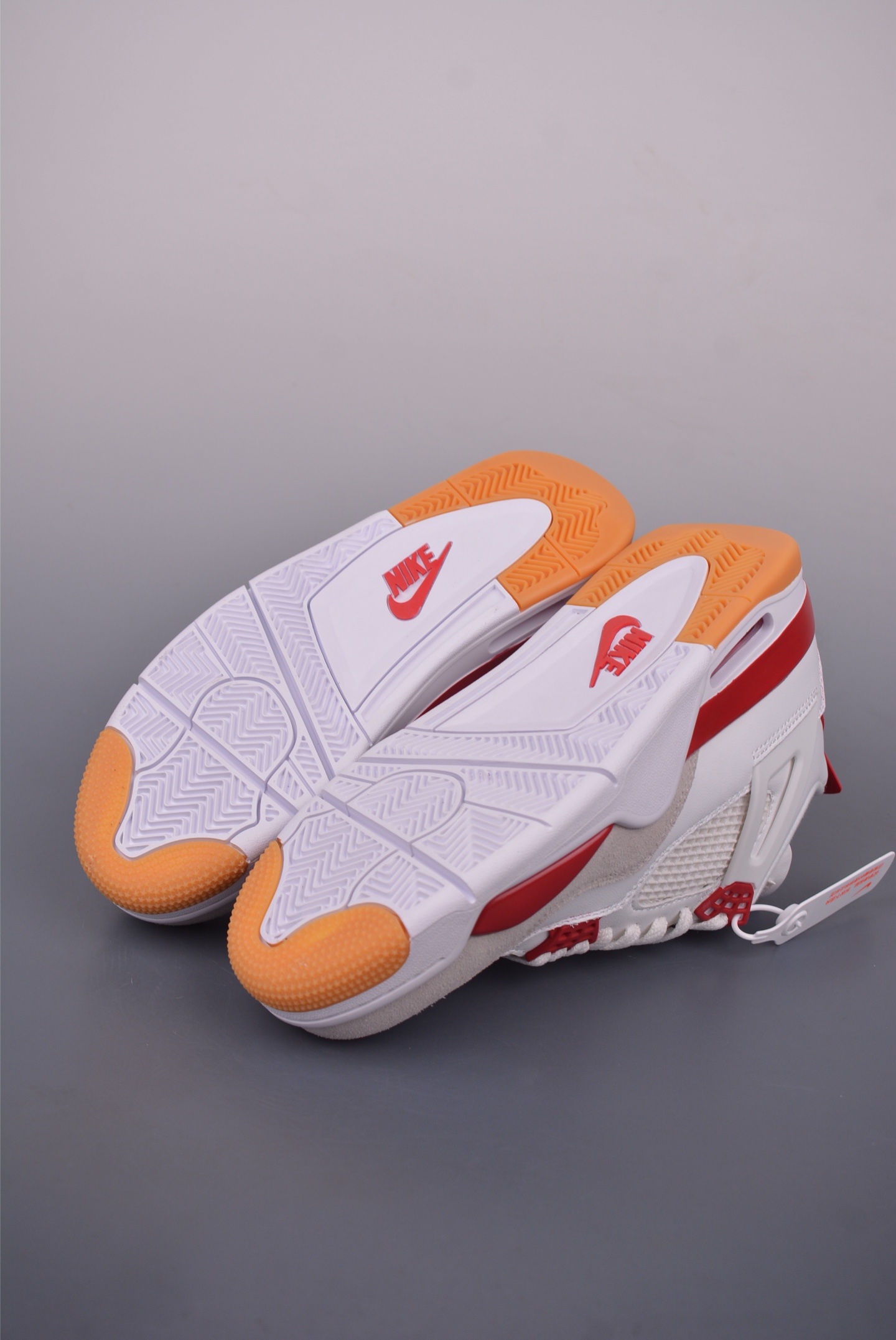Air Jordan 4 Retro: Iconic Style, Unbeatable Comfort - Available Now! 4 i1749680149355 1853 0 2