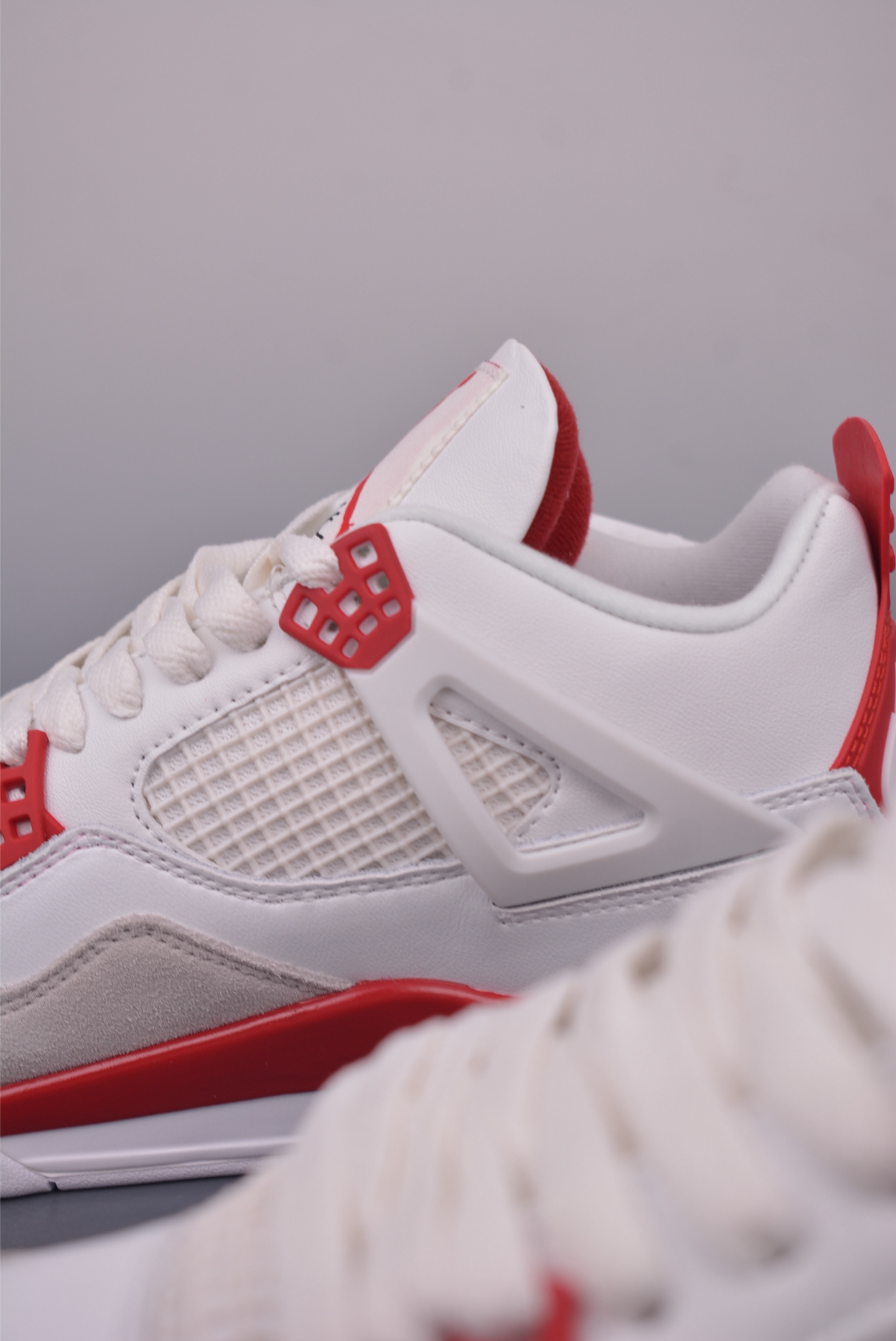Air Jordan 4 Retro: Iconic Style, Unbeatable Comfort - Available Now! 9 i1749680150611 1005 0 7