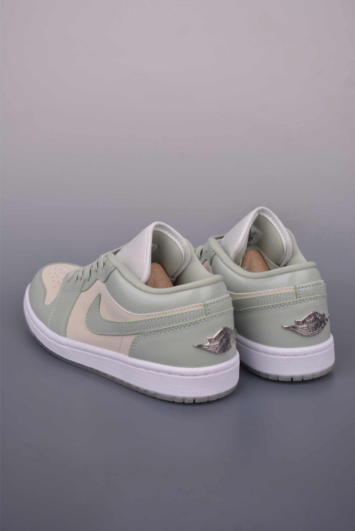 Air Jordan 1 Low 'Amber Green' Original Leather Sneakers - Premium Quality 2 i1749680248577 4958 0 1