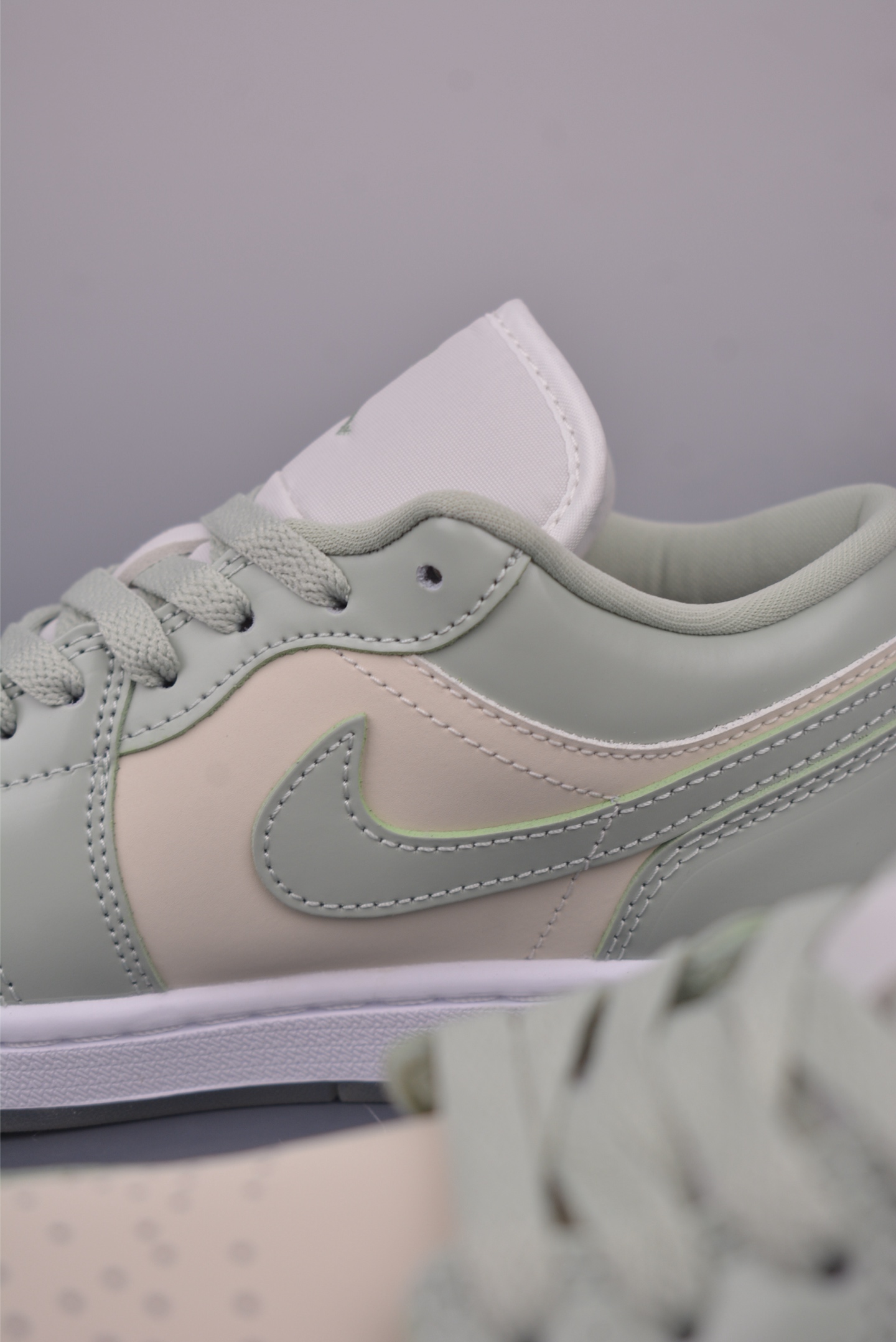 Air Jordan 1 Low 'Amber Green' Original Leather Sneakers - Premium Quality 8 i1749680248582 8851 0 7