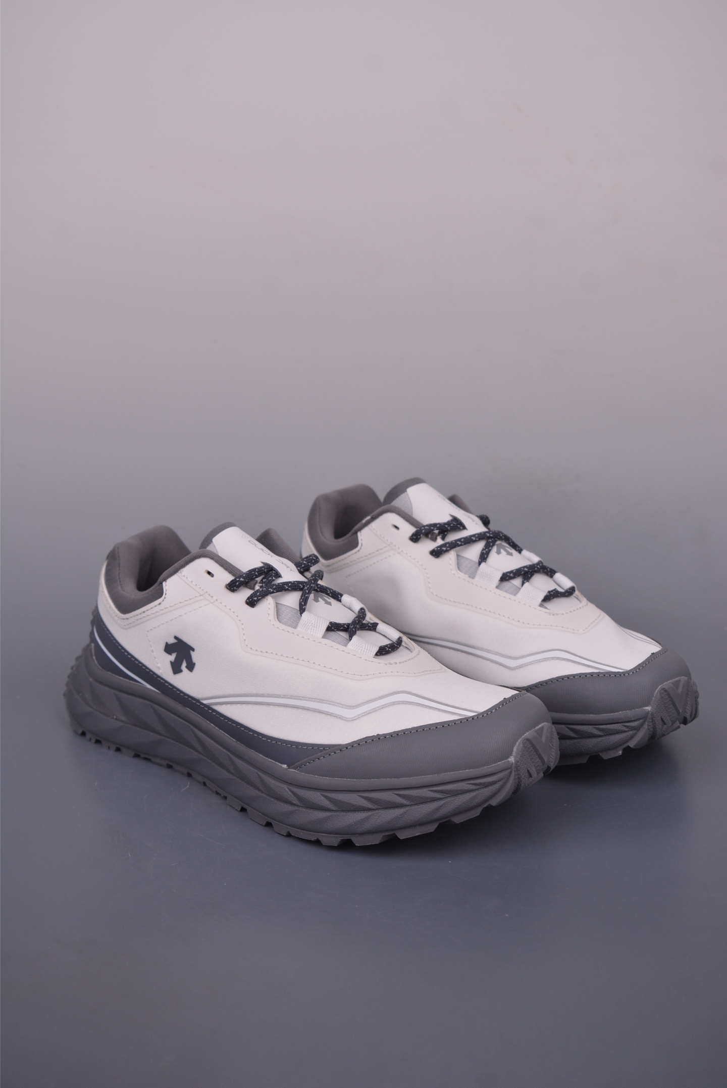 Descente TERRAIN Lightweight Cushioned Trail Running Shoes - Waterproof & Breathable 1 i1749680283817 1833 0 0