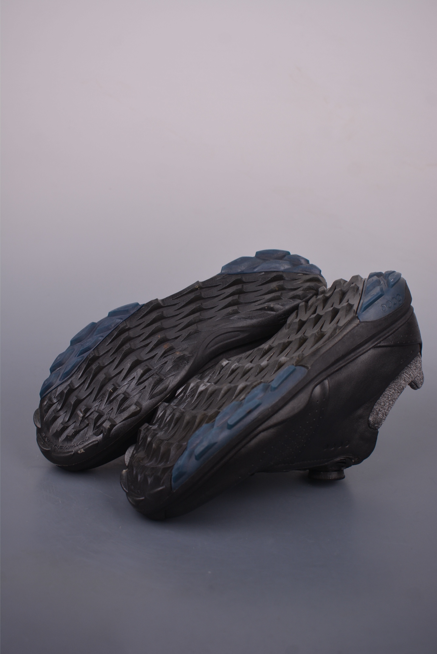 ECCO爱步运动男鞋 25年新款百搭跑步健身鞋 155814-Chinese UA Cheap High Quatity Brand Clothes Bags handbags Sneakers wholesale wholesaler seller from China Factory suppliers Fashion Clothing Shoes best Quality Beautiful Price ECCO爱步运动男鞋 25年新款百搭跑步健身鞋 155814