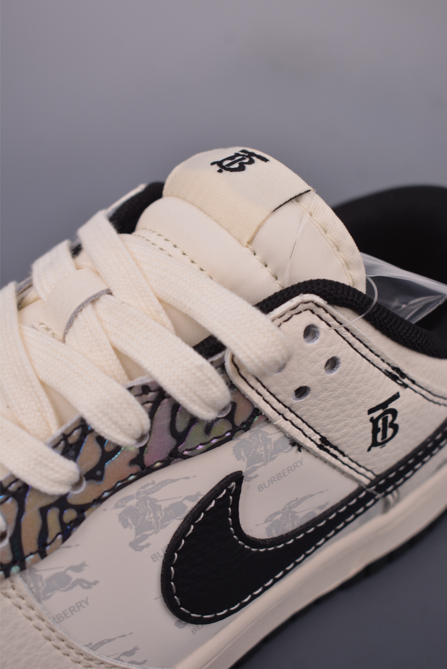 Nike SB Dunk Low Balenciaga Cream White Sneakers HS8068-0301124 7 i1749683501827 6508 0 6