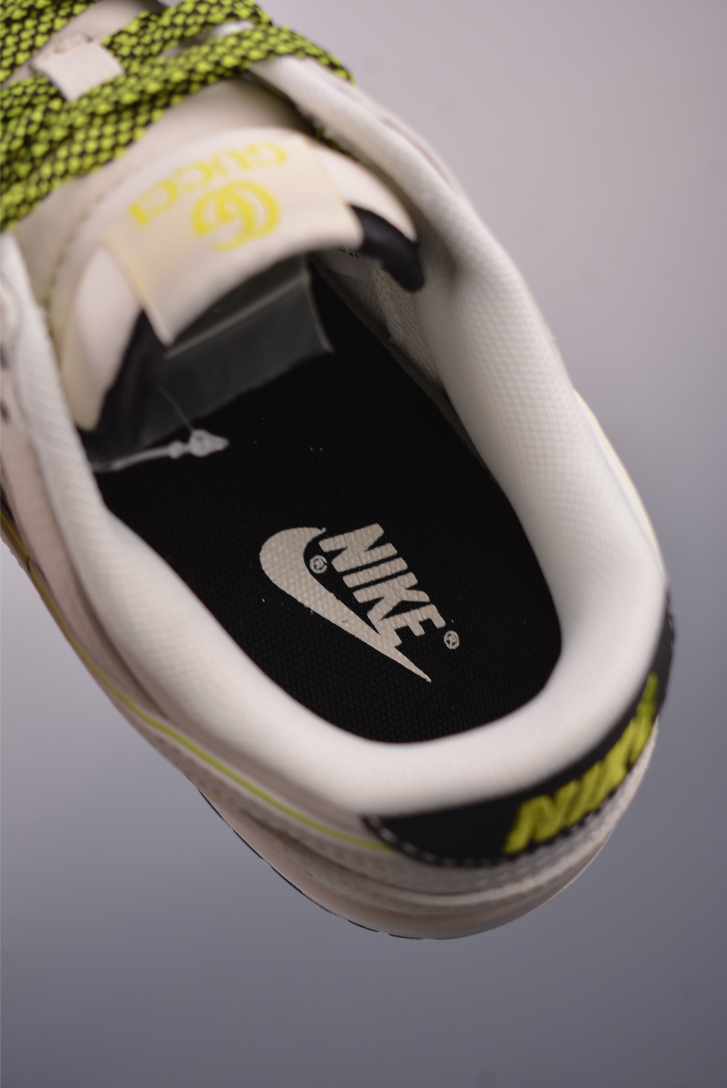 Nike SB Dunk Low Gucci Collab Premium Leather Sneakers - Limited Edition 9 i1749683539114 7618 0 8