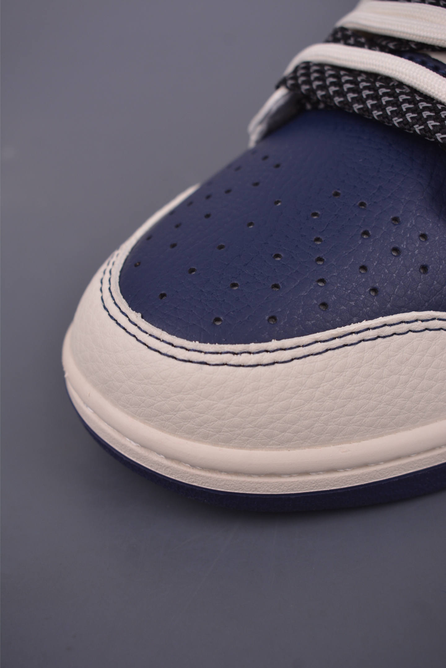 Nike SB Dunk Low Louis Vuitton Collab Sneakers - Premium Quality & Design 7 i1749683610601 38 0 5