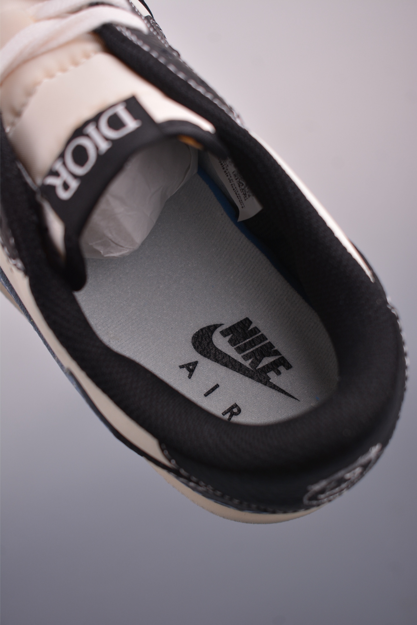 Fragment x Travis Scott x Dior Air Jordan 1 Low Black Toe Sneakers 9 i1749683687187 8373 0 8