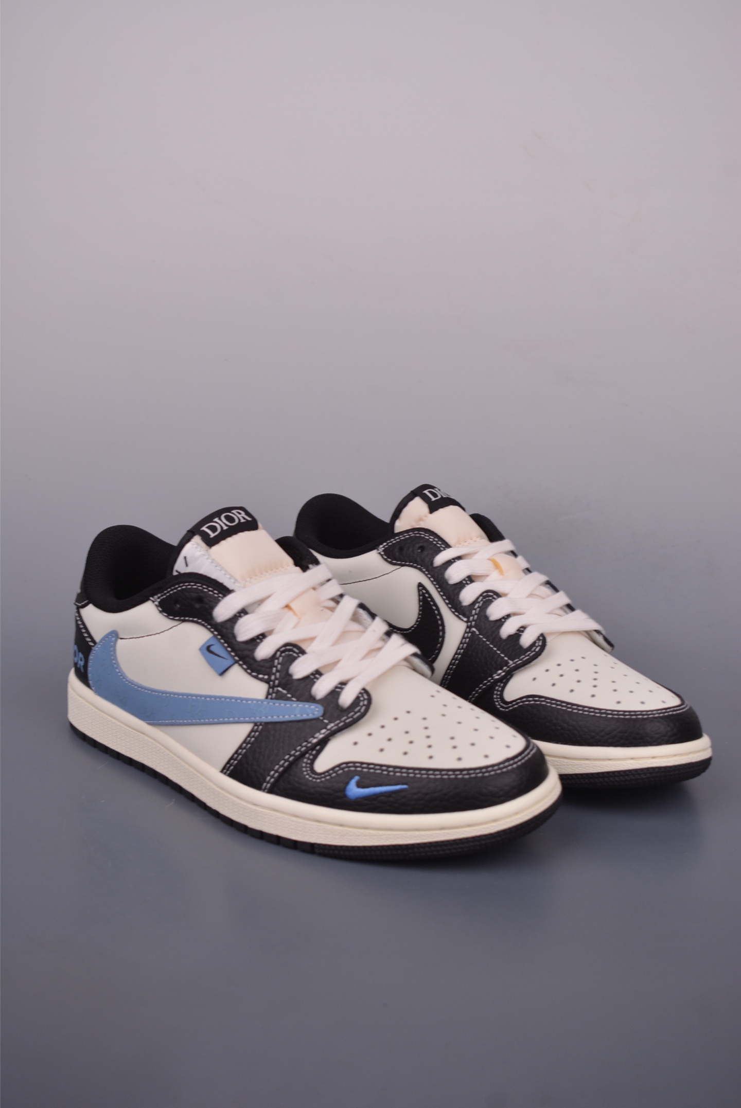 Fragment x Travis Scott x Dior Air Jordan 1 Low Black Toe Sneakers 1 i1749683692276 2668 0 0
