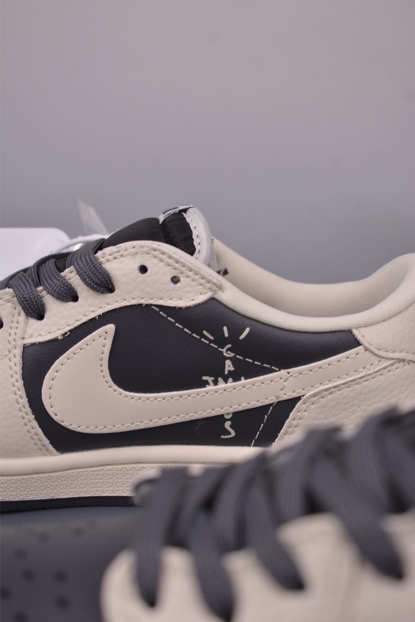 Fragment x Travis Scott x Balenciaga Air Jordan 1 Low - Limited Edition 9 i1749683764381 4405 0 7