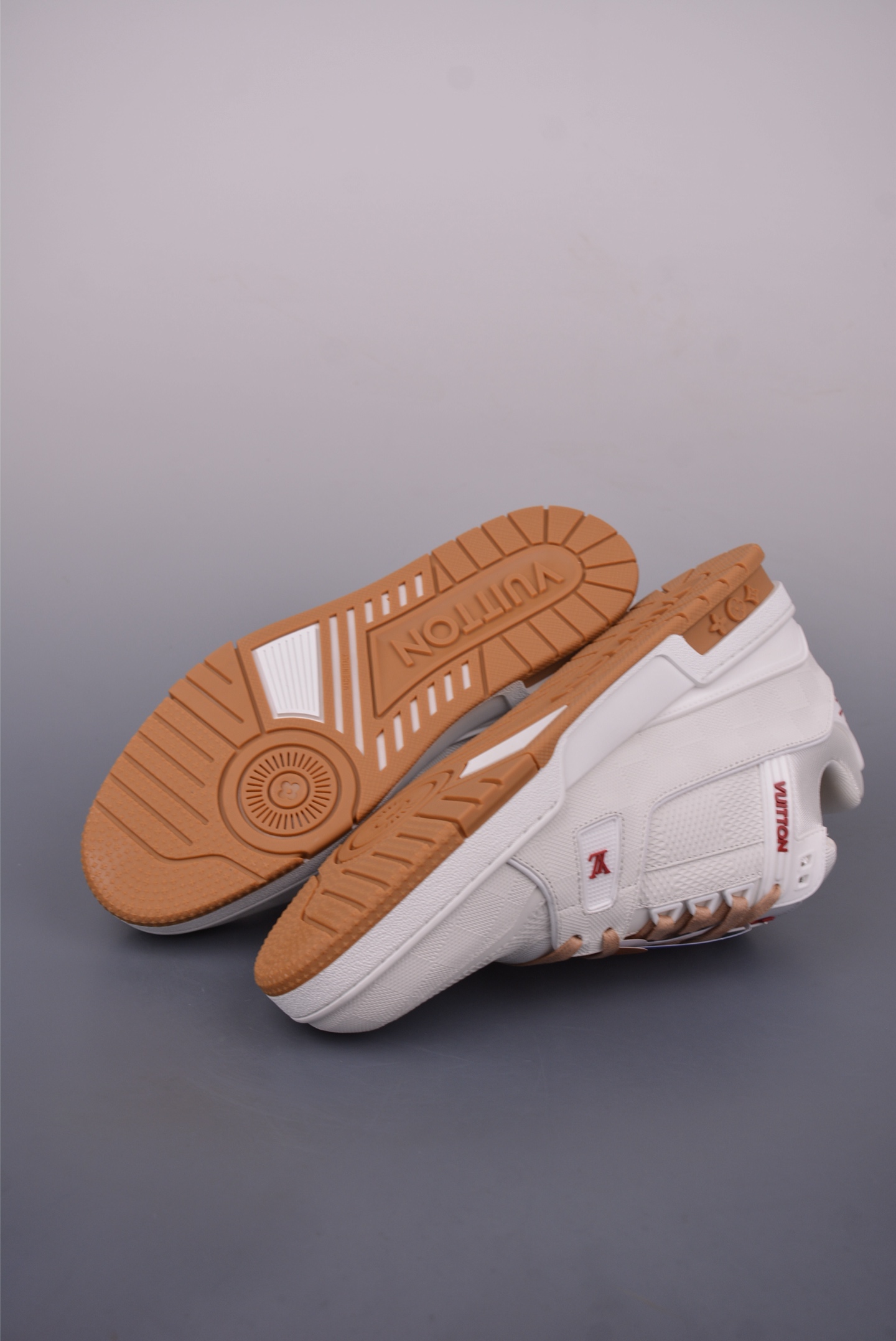 Louis Vuitton Trainer Limited Edition Sneakers - White Leather, Size 35-45 3 i1749683849114 9142 0 2