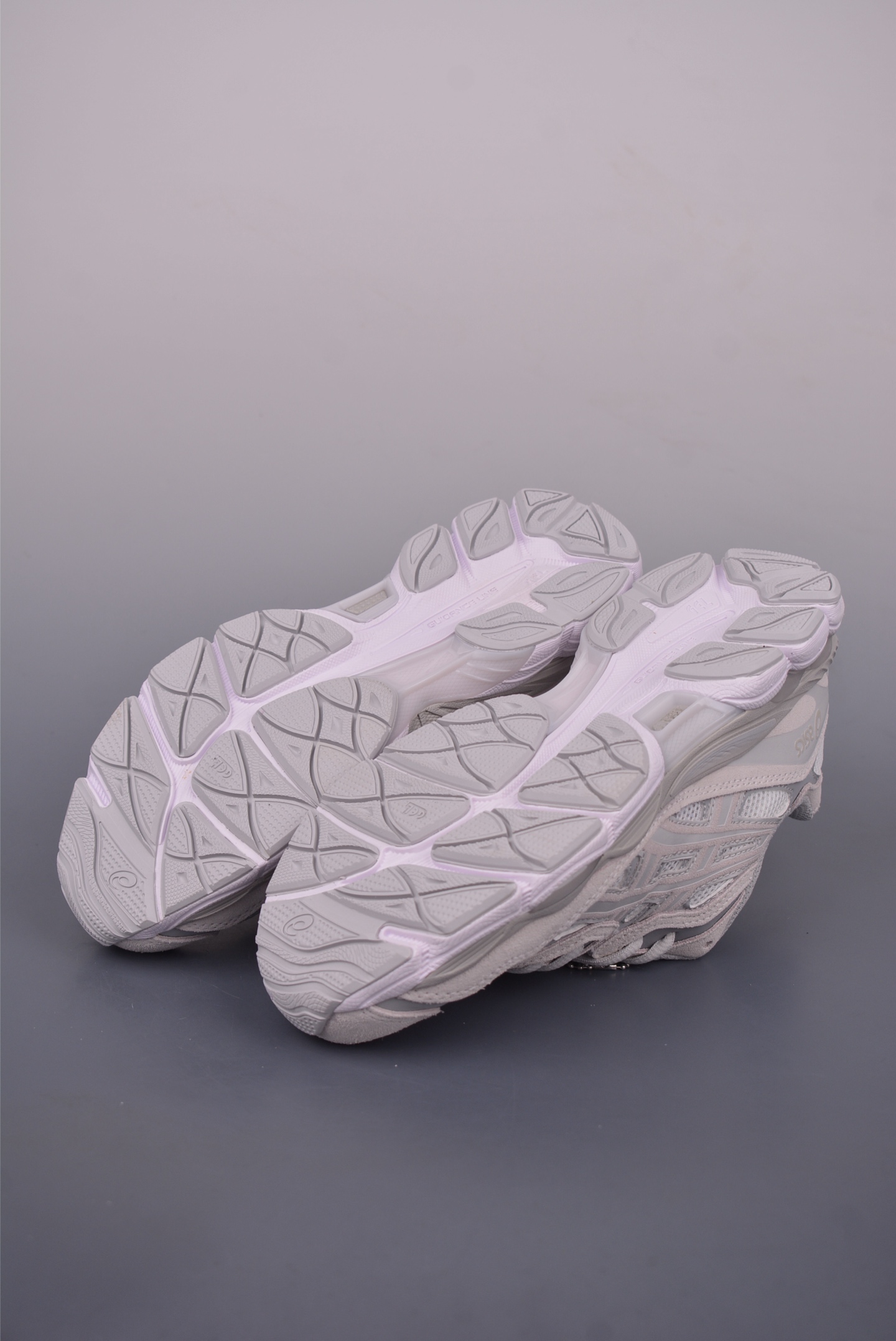 Asics Gel-NYC 纯原版本 亚瑟士运动休闲透气专业跑鞋 1203A663-101-莆田鞋,莆田鞋货源,高仿鞋,高仿鞋货源,安福档口,莆田高仿鞋,莆田鞋批发,高仿鞋批发,莆田高仿运动鞋,高仿运动鞋,莆田运动鞋 Asics Gel-NYC 纯原版本 亚瑟士运动休闲透气专业跑鞋 1203A663-101