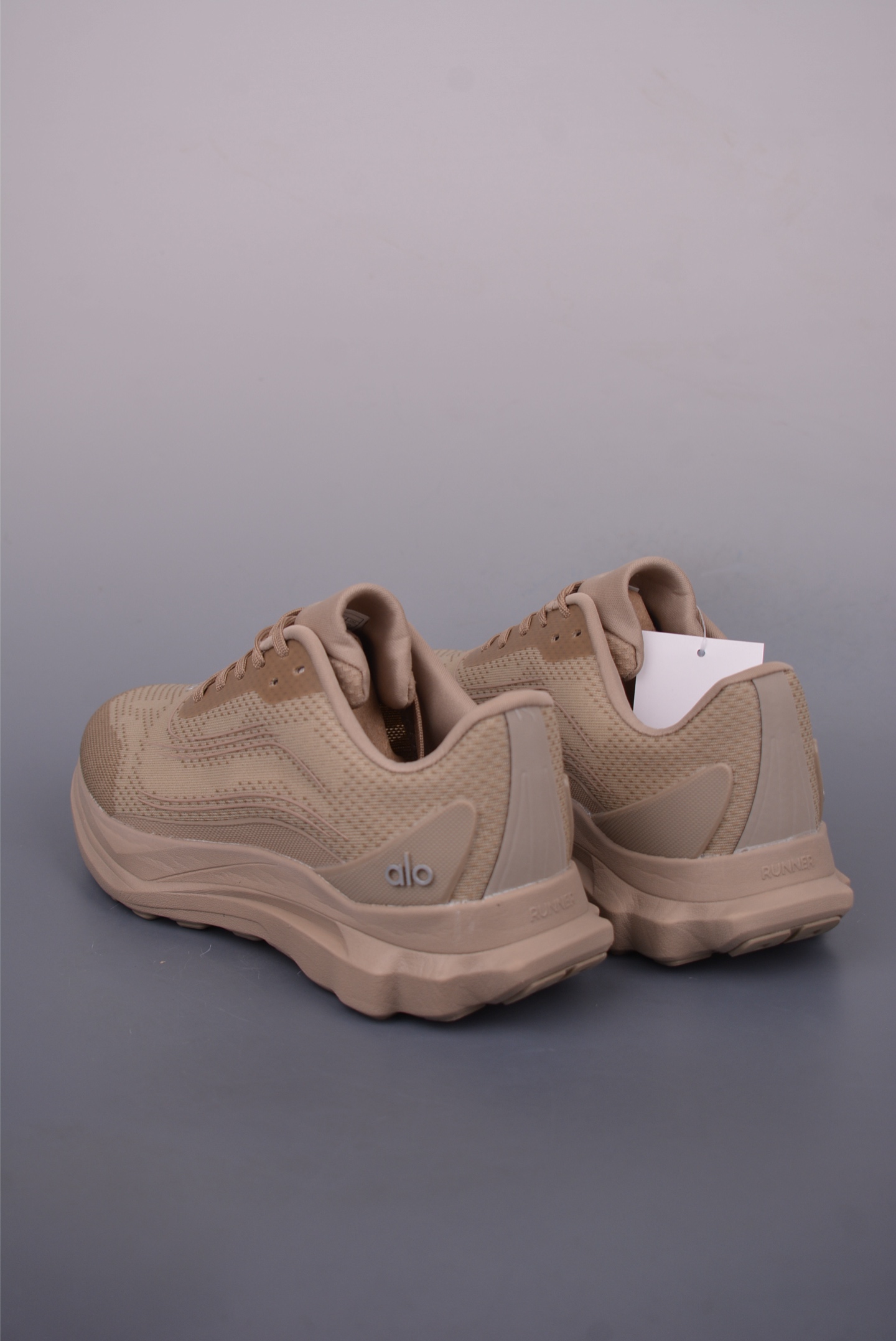Alo Yoga Runner Mode Sneakers - Comfortable, Slip-Resistant, Low-Profile Design 2 i1749762799289 7499 0 1