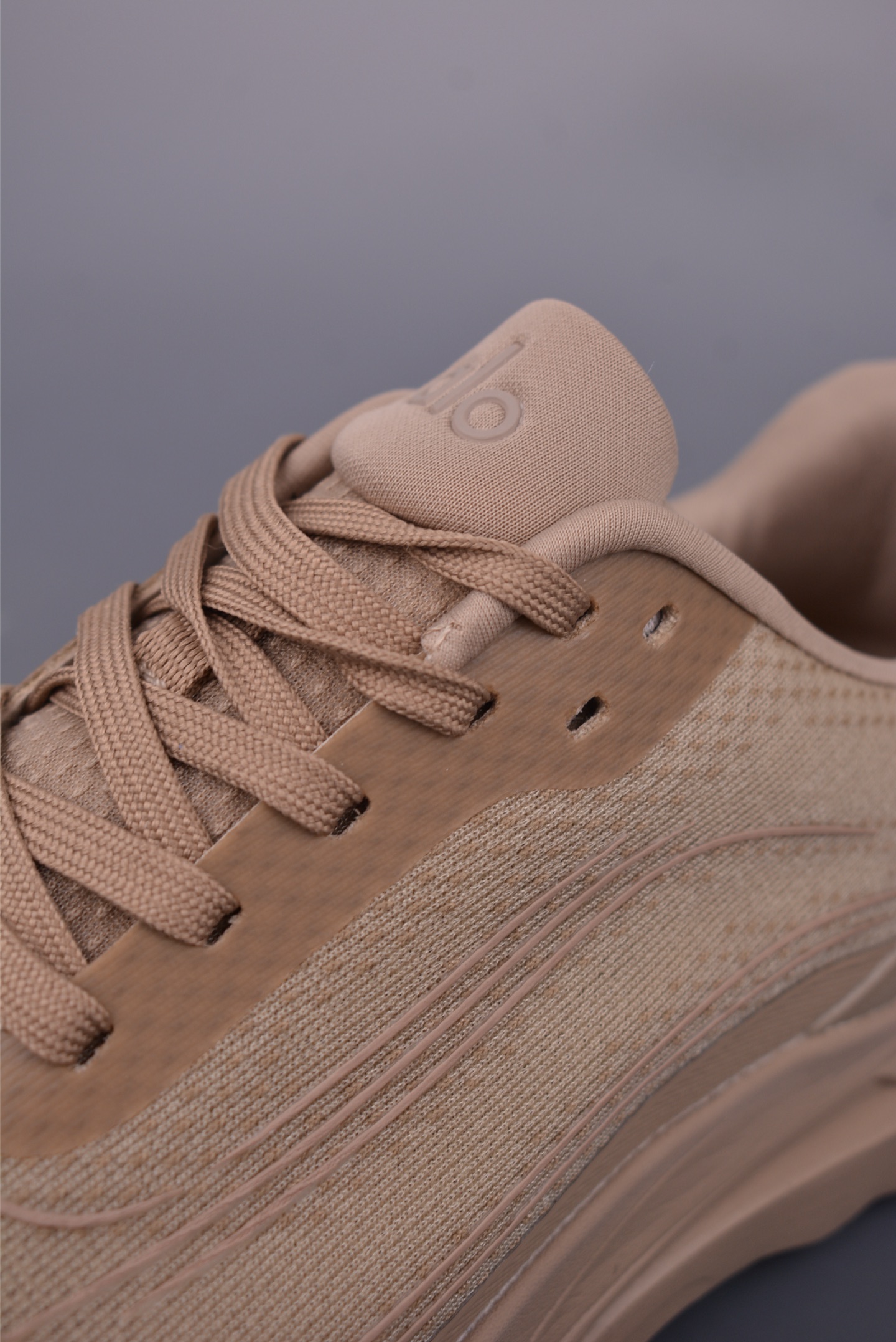 Alo Yoga Runner Mode Sneakers - Comfortable, Slip-Resistant, Low-Profile Design 7 i1749762799413 3709 0 6