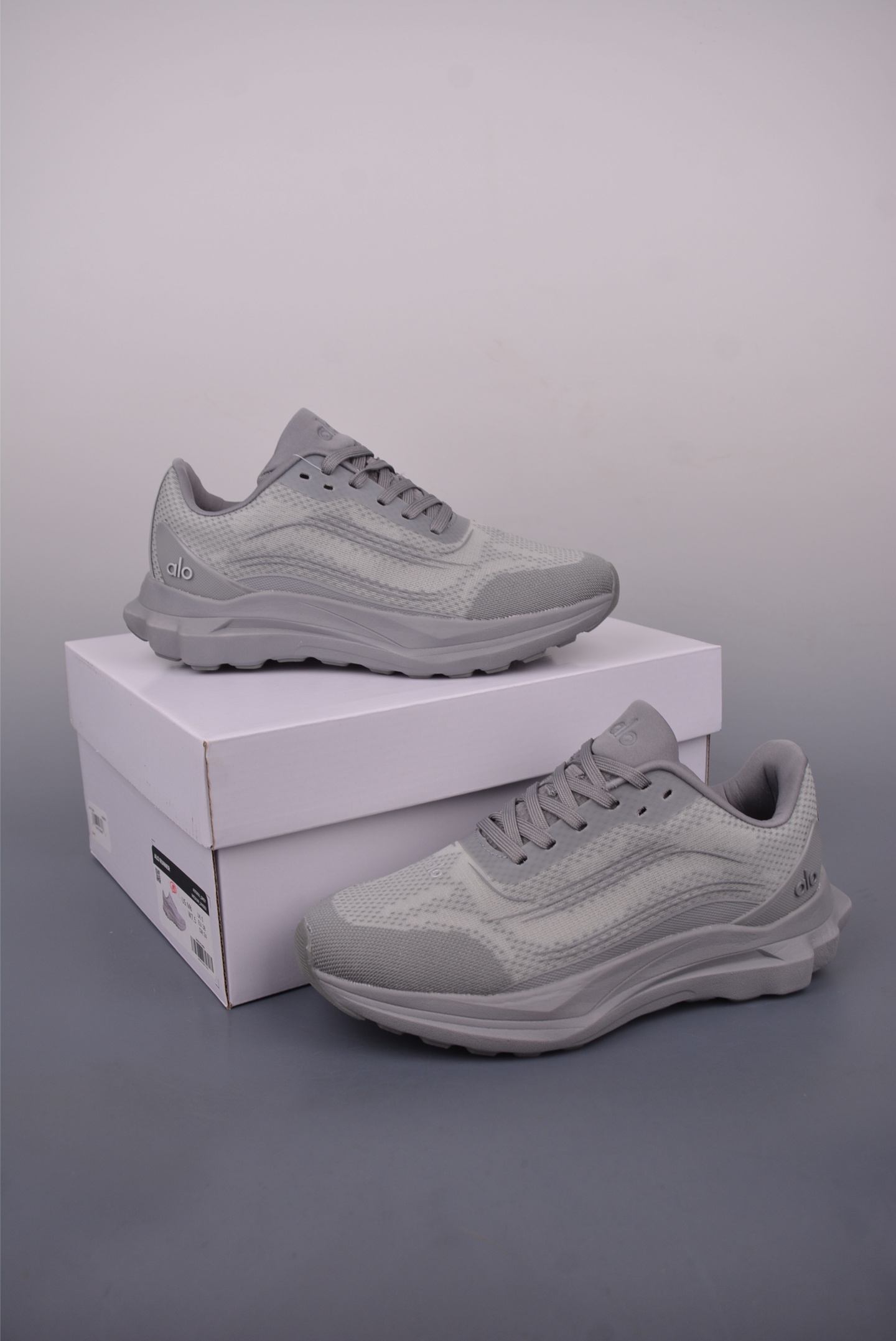 Alo Yoga Runner Mode Sneakers - Comfortable, Stylish, and Durable 5 i1749762816055 2603 0 4