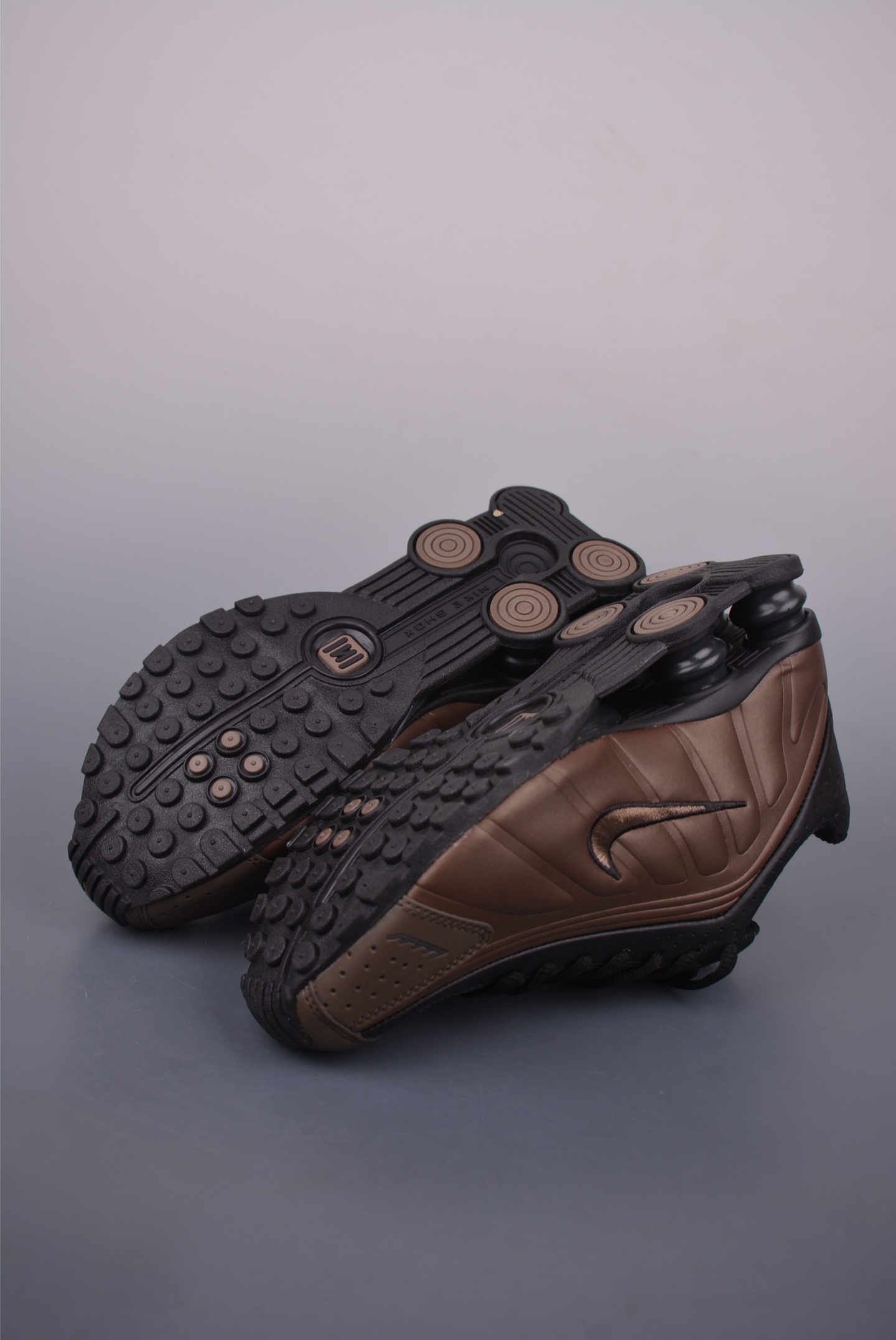 Nike Shox Ride 2 SP x Supreme Running Shoes - Full Cushion Comfort 4 i1749765262447 6577 0 2
