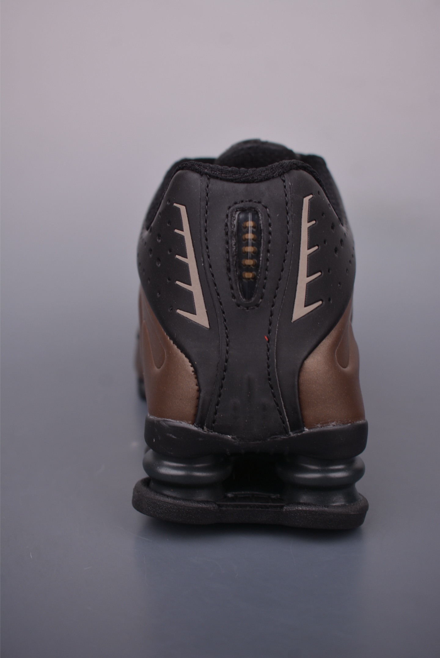 Nike Shox Ride 2 SP x Supreme Running Shoes - Full Cushion Comfort 5 i1749765263622 8178 0 3