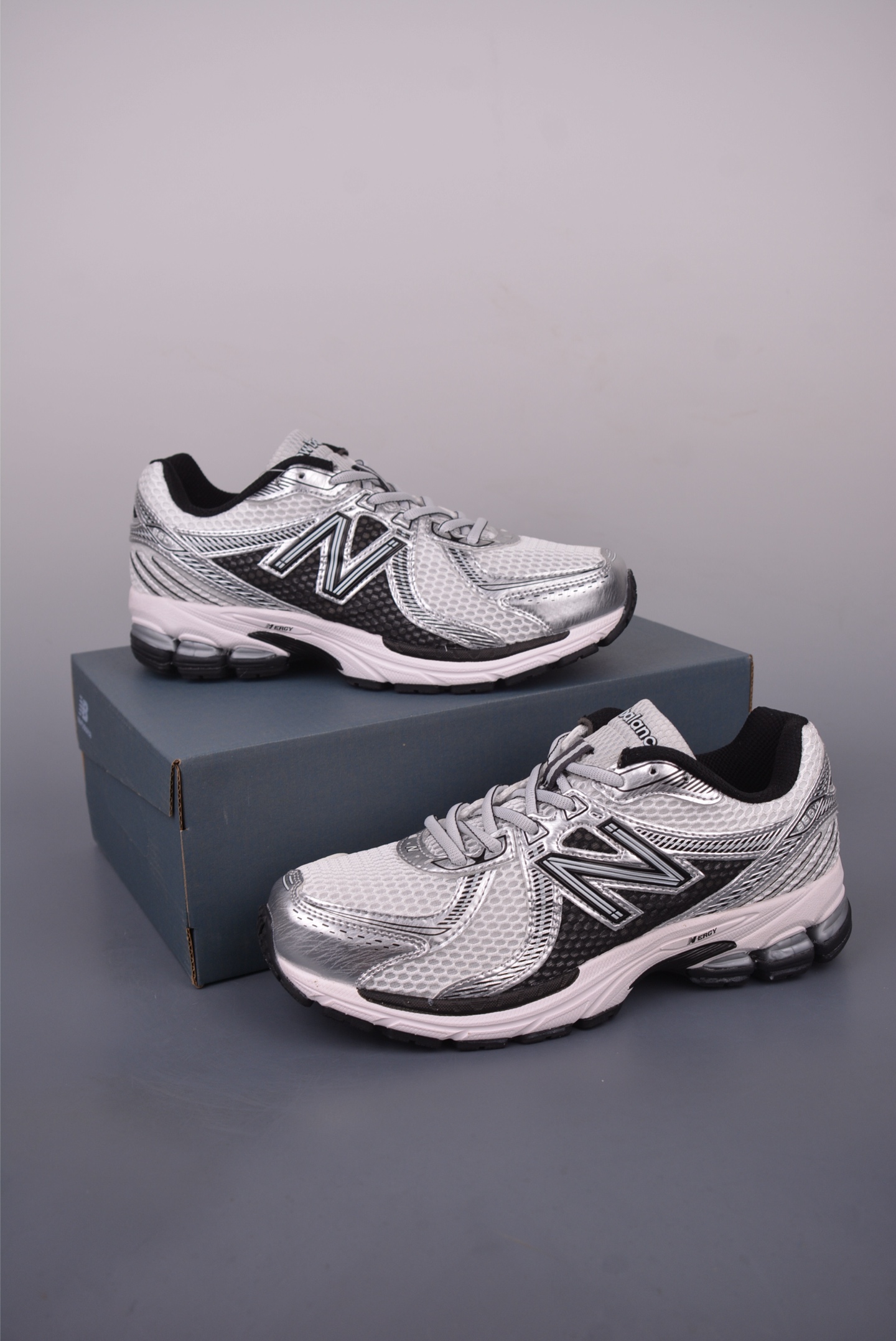 New Balance 860V2 Low-Top Running Shoes - Silver Metallic Design 6 i1749766105668 4118 0 4