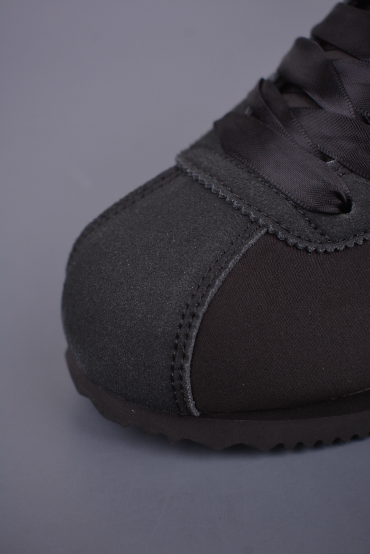 Nike Classic Cortez Leather Sneakers - Original Style, Enhanced Comfort and Durability 7 i1749766488254 7183 0 5