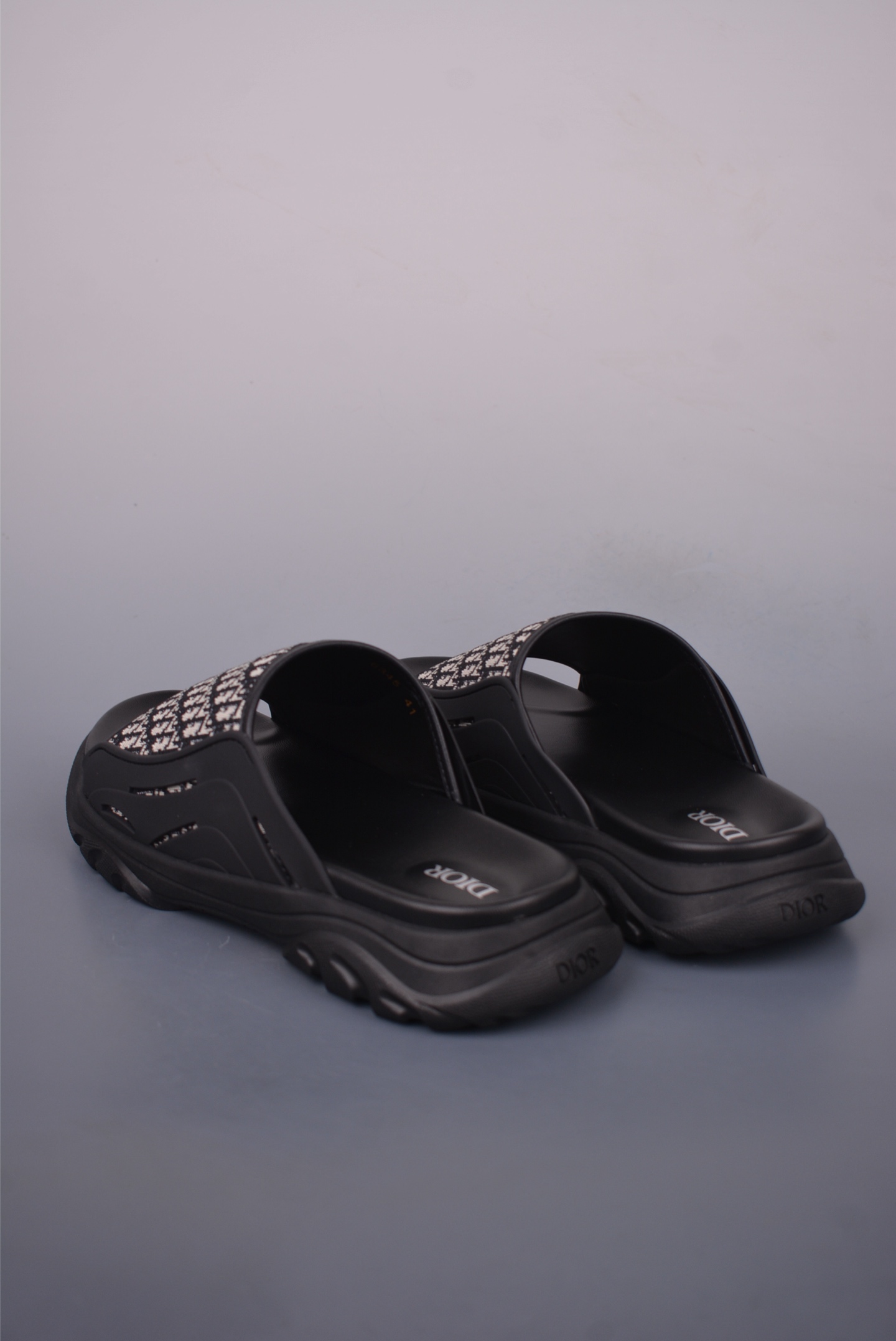 Dior H-Town Oblique Slides: Iconic Style & Comfort with Signature Details 2 i1749766664228 8642 0 1